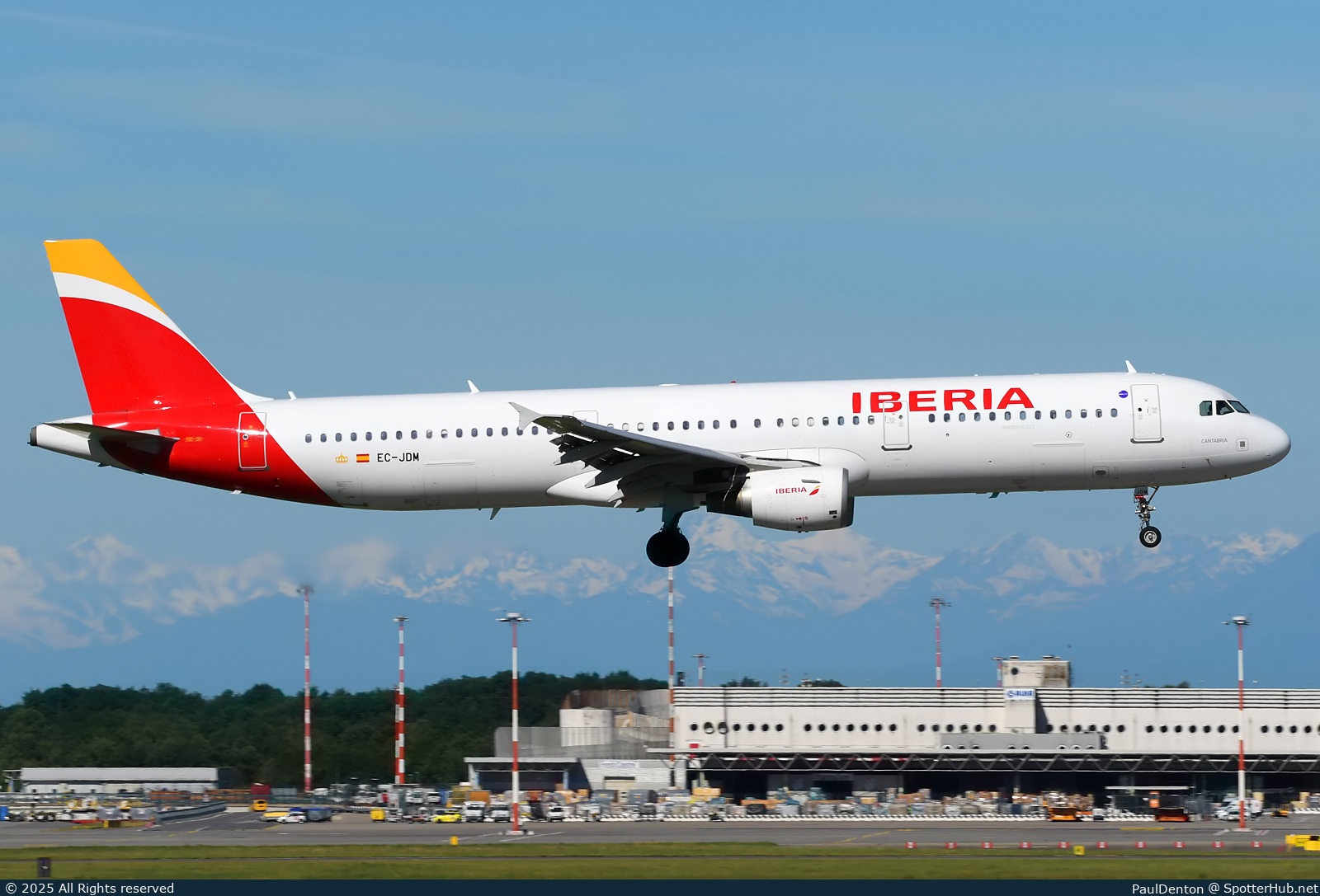 Photo of EC-JDM - Airbus A321-213 operated by Iberia