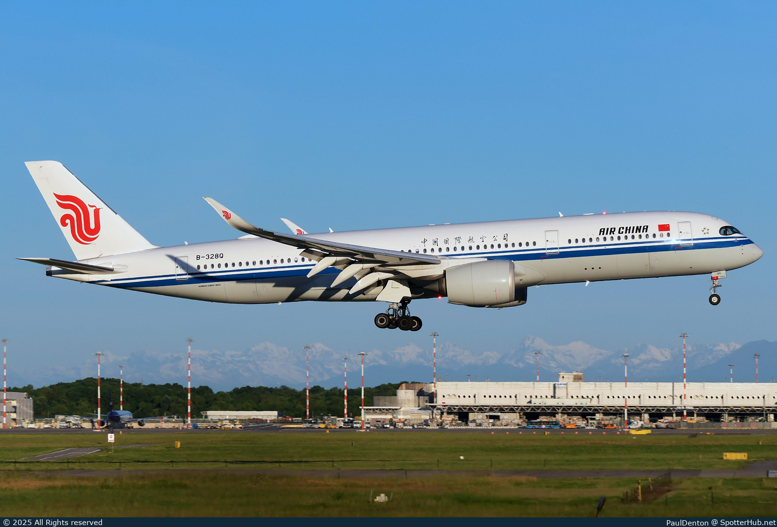 Photo of B-328Q - Airbus A350-941 operated by Air China