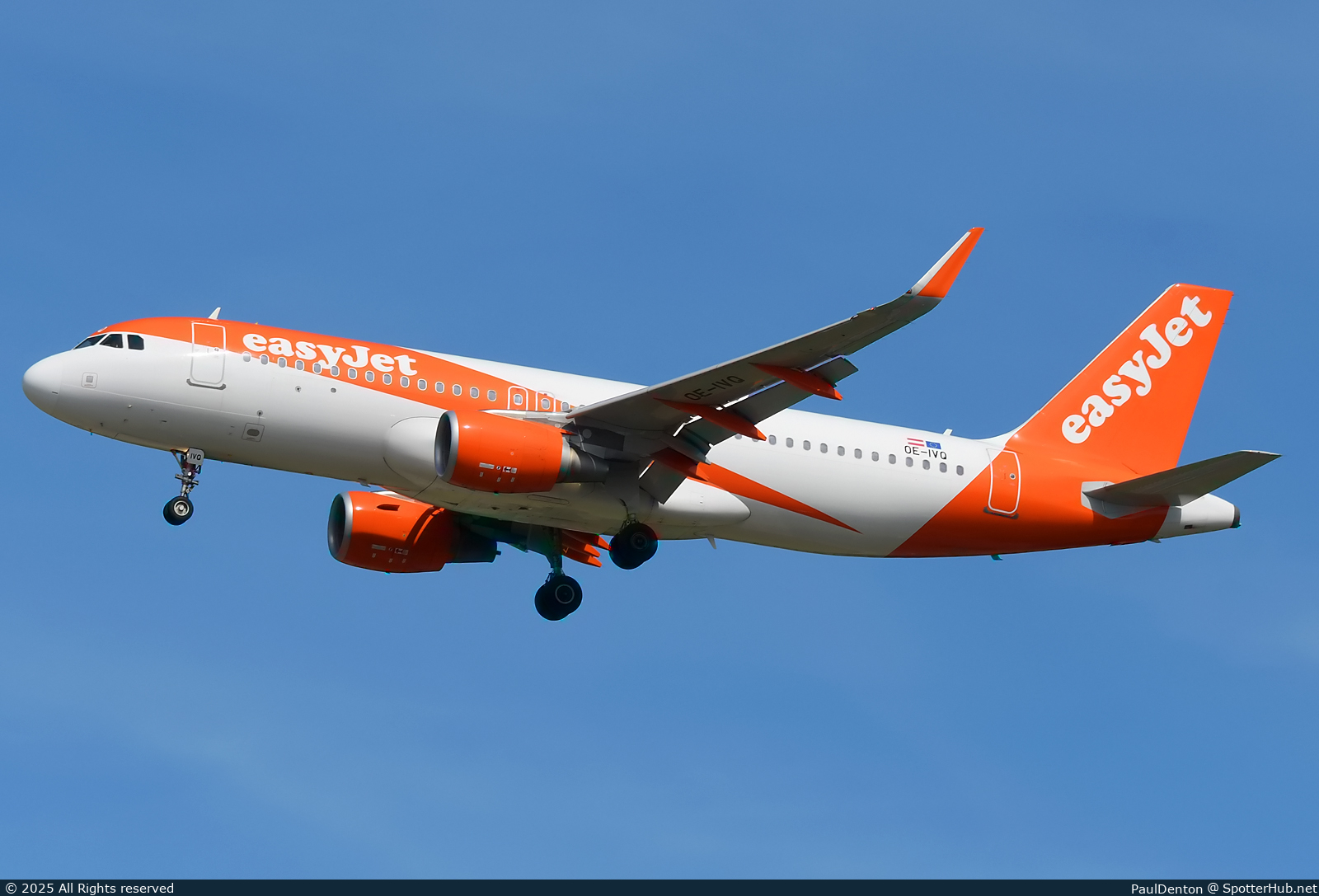 Photo of OE-IVQ - Airbus A320-214 operated by easyJet Europe