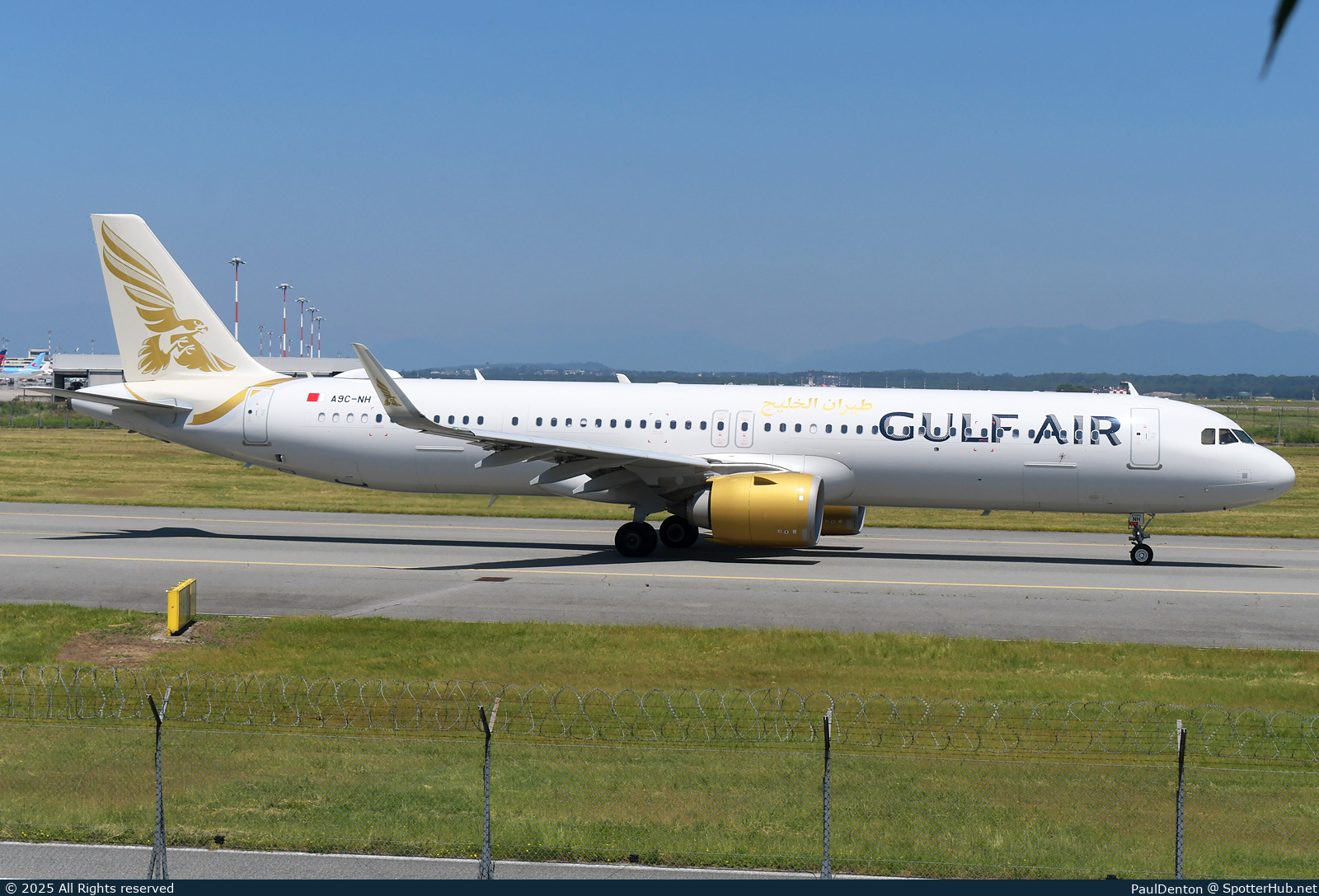 Photo of A9C-NH - Airbus A321-253NX operated by Gulf Air