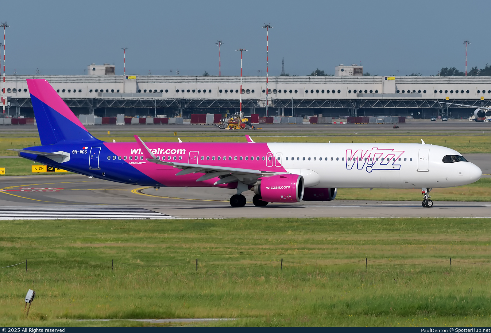 Photo of 9H-WDS - Airbus A321-271NX operated by Wizz Air Malta