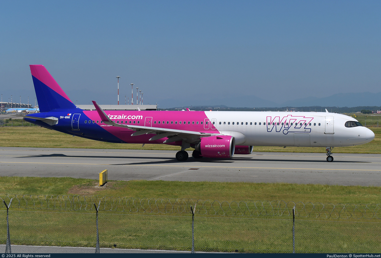 Photo of 9H-WNK - Airbus A321-271NX operated by Wizz Air Malta