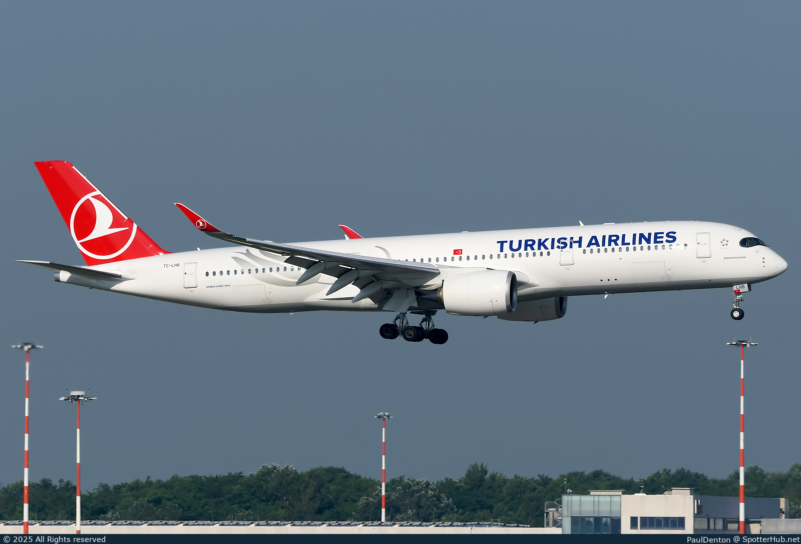 Photo of TC-LHB - Airbus A350-941 operated by Turkish Airlines