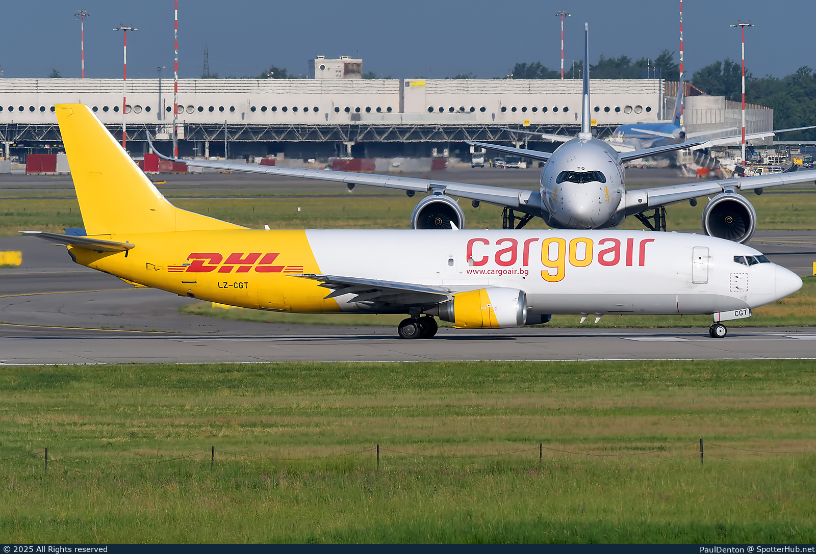 Photo of LZ-CGT - Boeing 737-4Y0(SF) operated by Cargoair