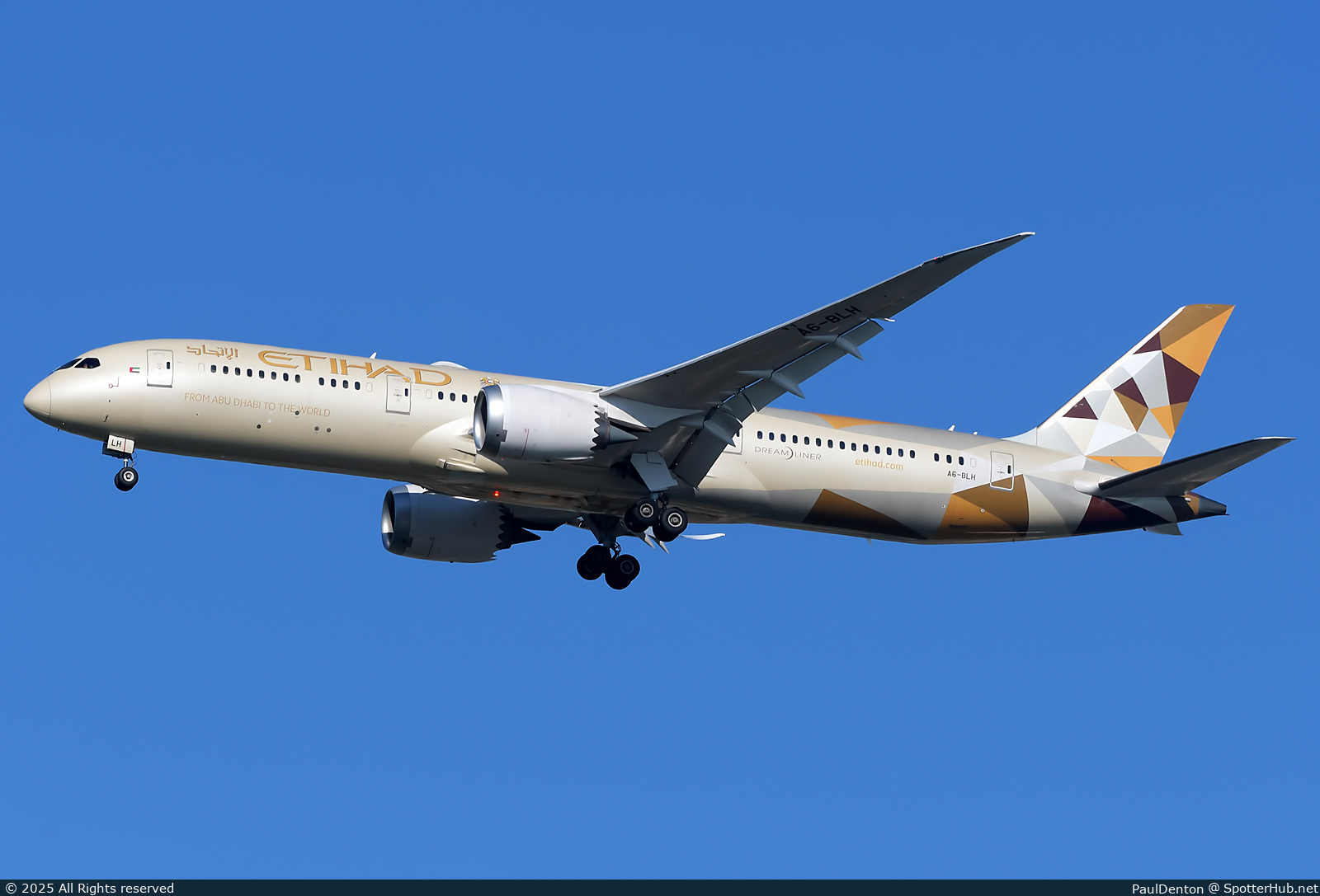 Photo of A6-BLH - Boeing 787-9 Dreamliner operated by Etihad Airways