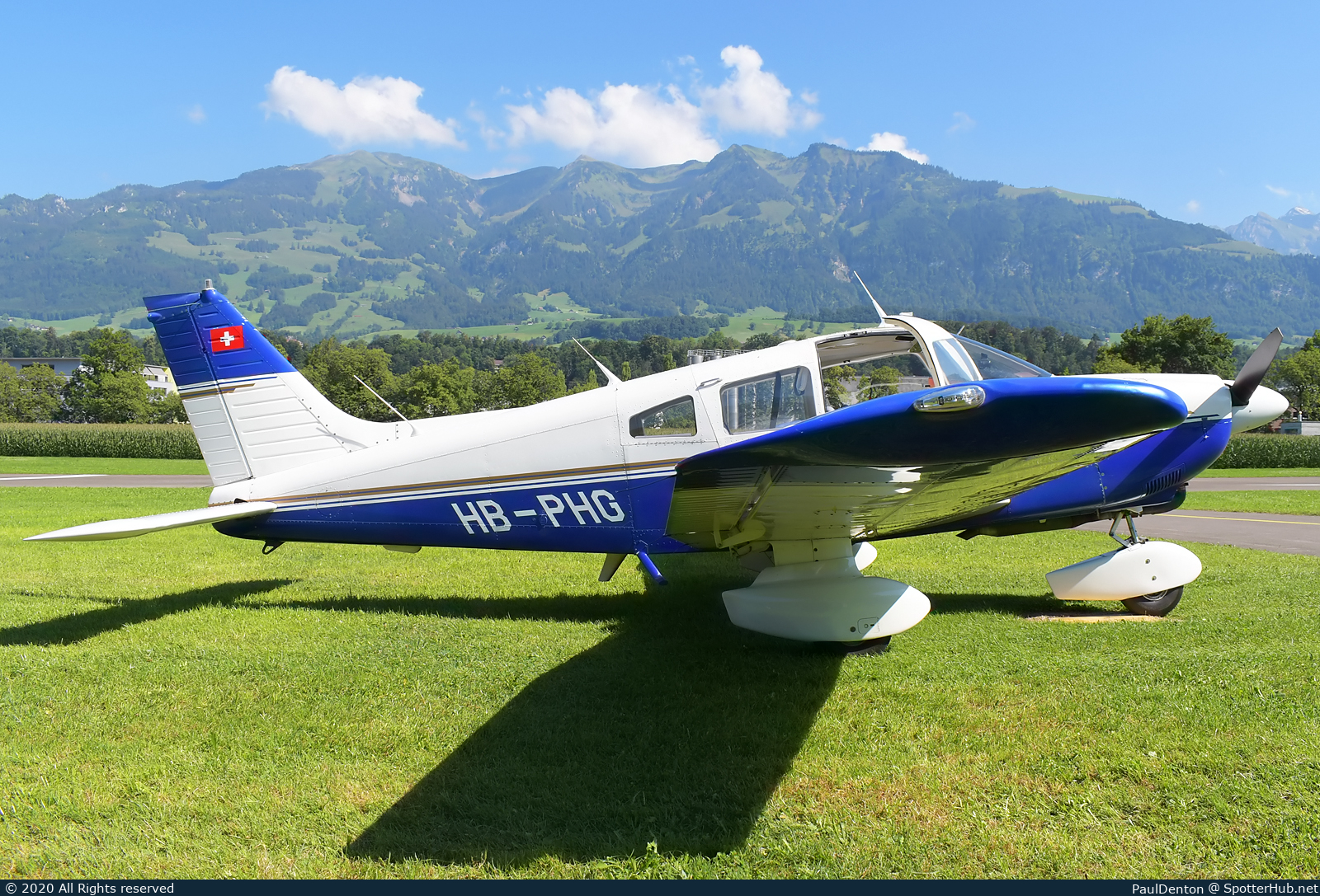 Photo of HB-PHG - Piper PA-28-181 Archer II operated by Flugbetriebs AG Sarnen-Kägiswil