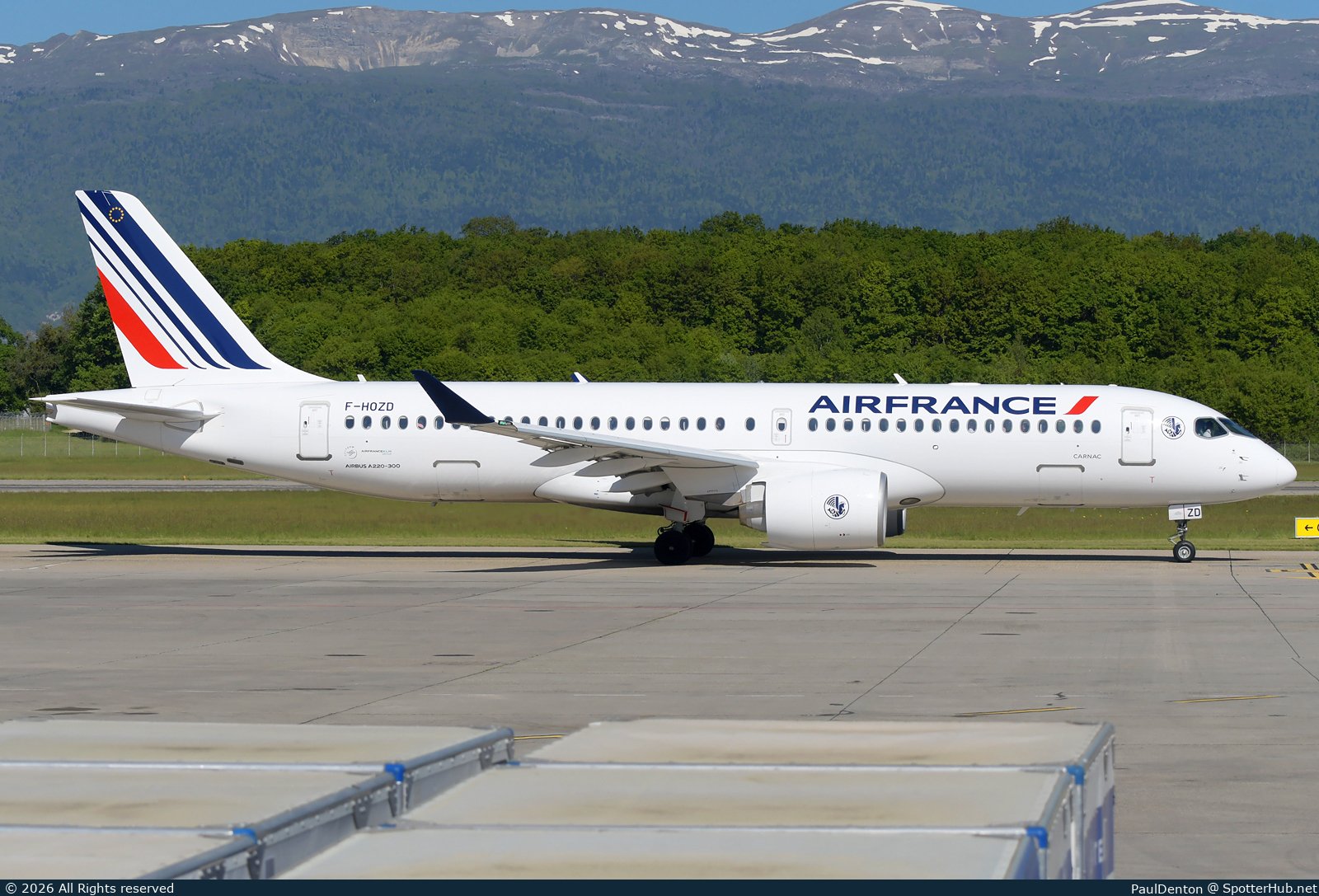 Photo of F-HOZD - Airbus A220-300 operated by Air France