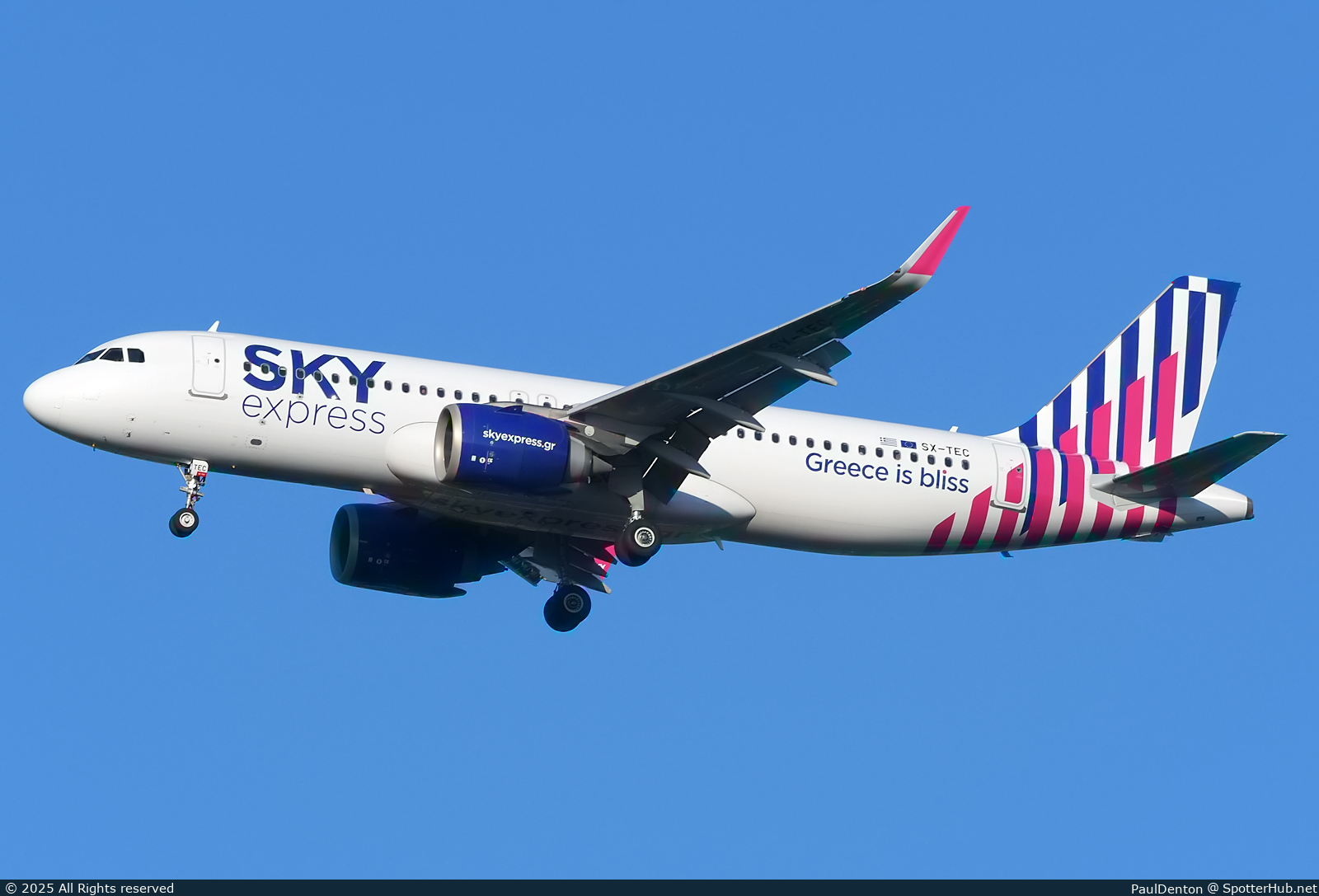 Photo of SX-TEC - Airbus A320-251N operated by Sky Express