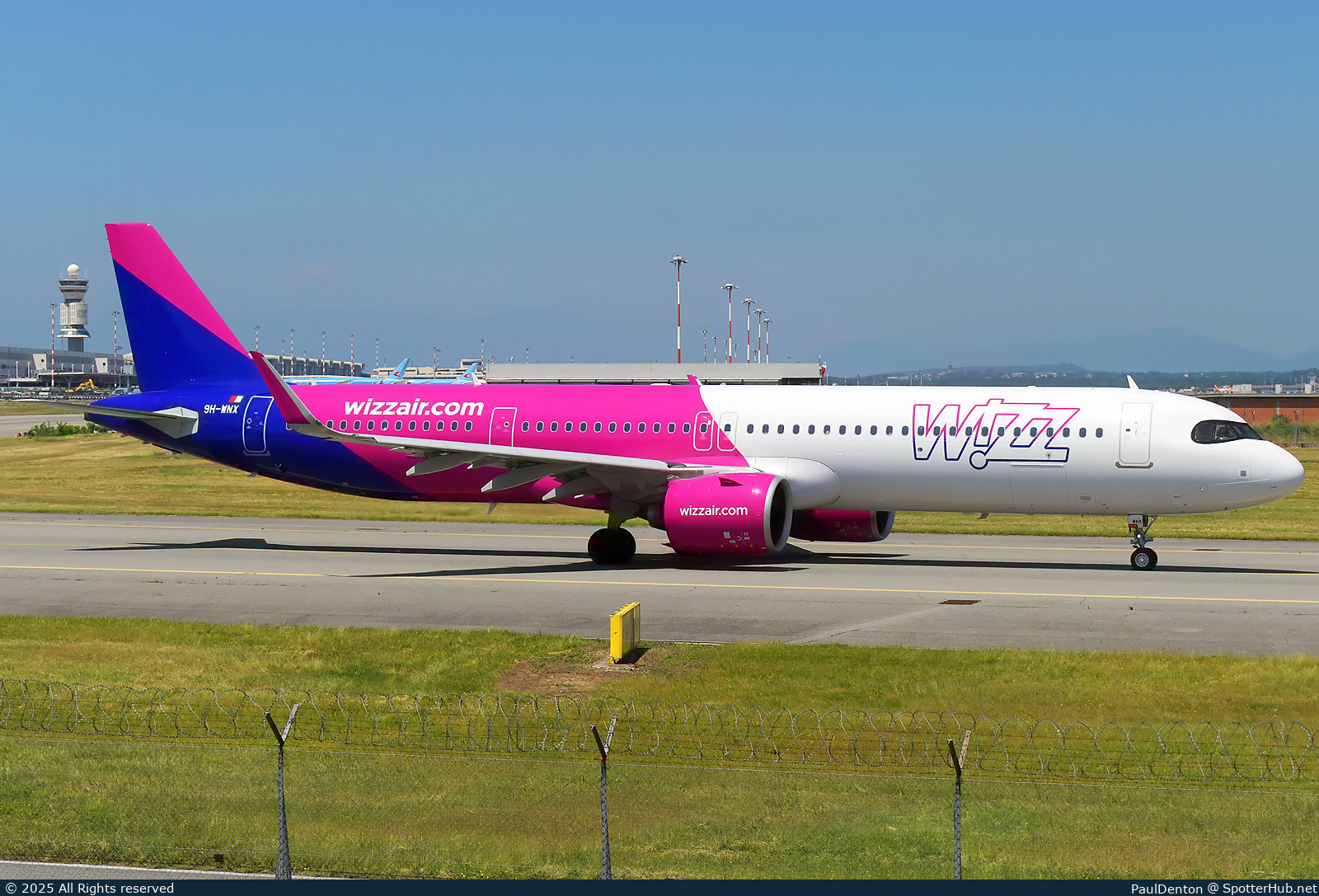 Photo of 9H-WNX - Airbus A321-271NX operated by Wizz Air Malta