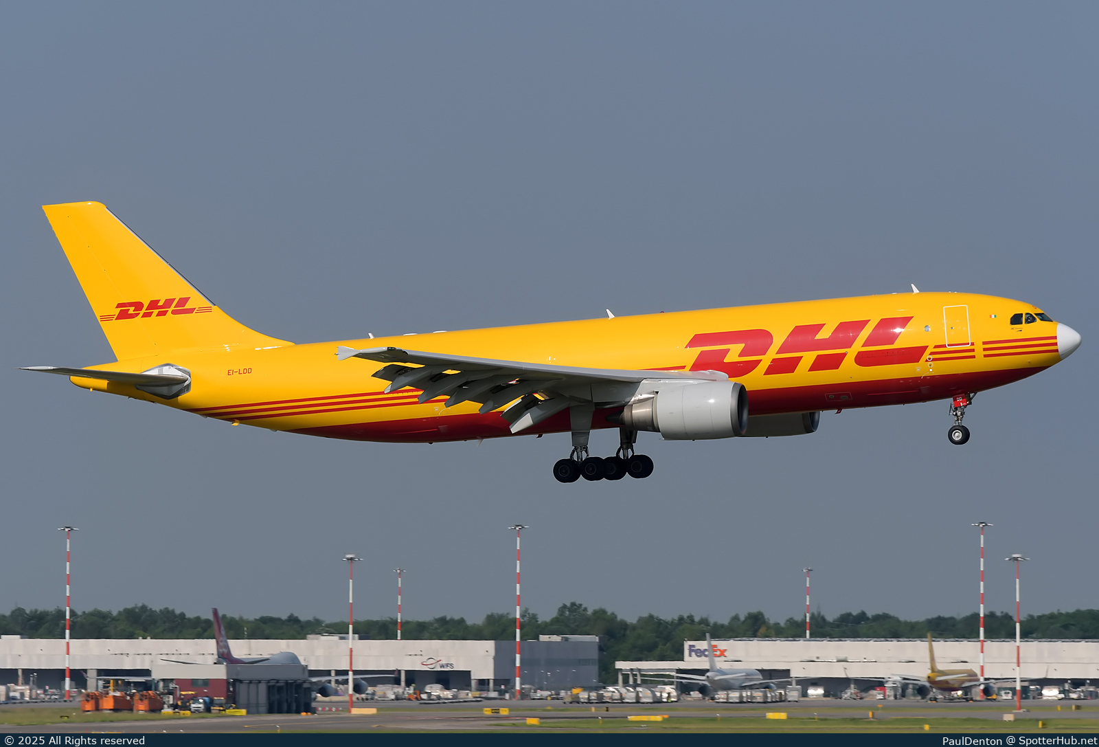 Photo of EI-LDD - Airbus A300F4-605R operated by ASL Airlines Ireland