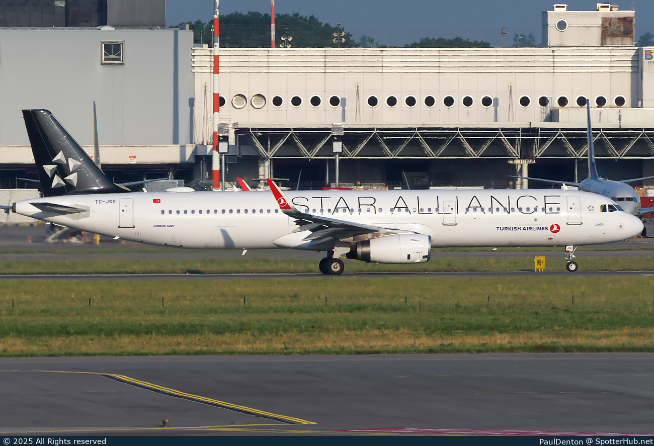 Photo of TC-JSG - Airbus A321-231 operated by Turkish Airlines