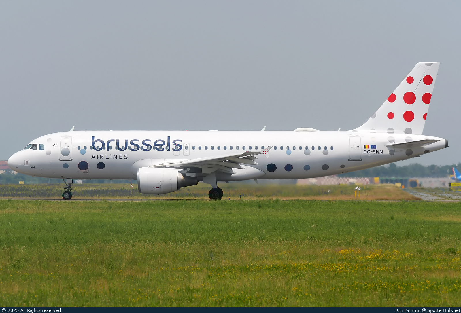 Photo of OO-SNN - Airbus A320-214 operated by Brussels Airlines