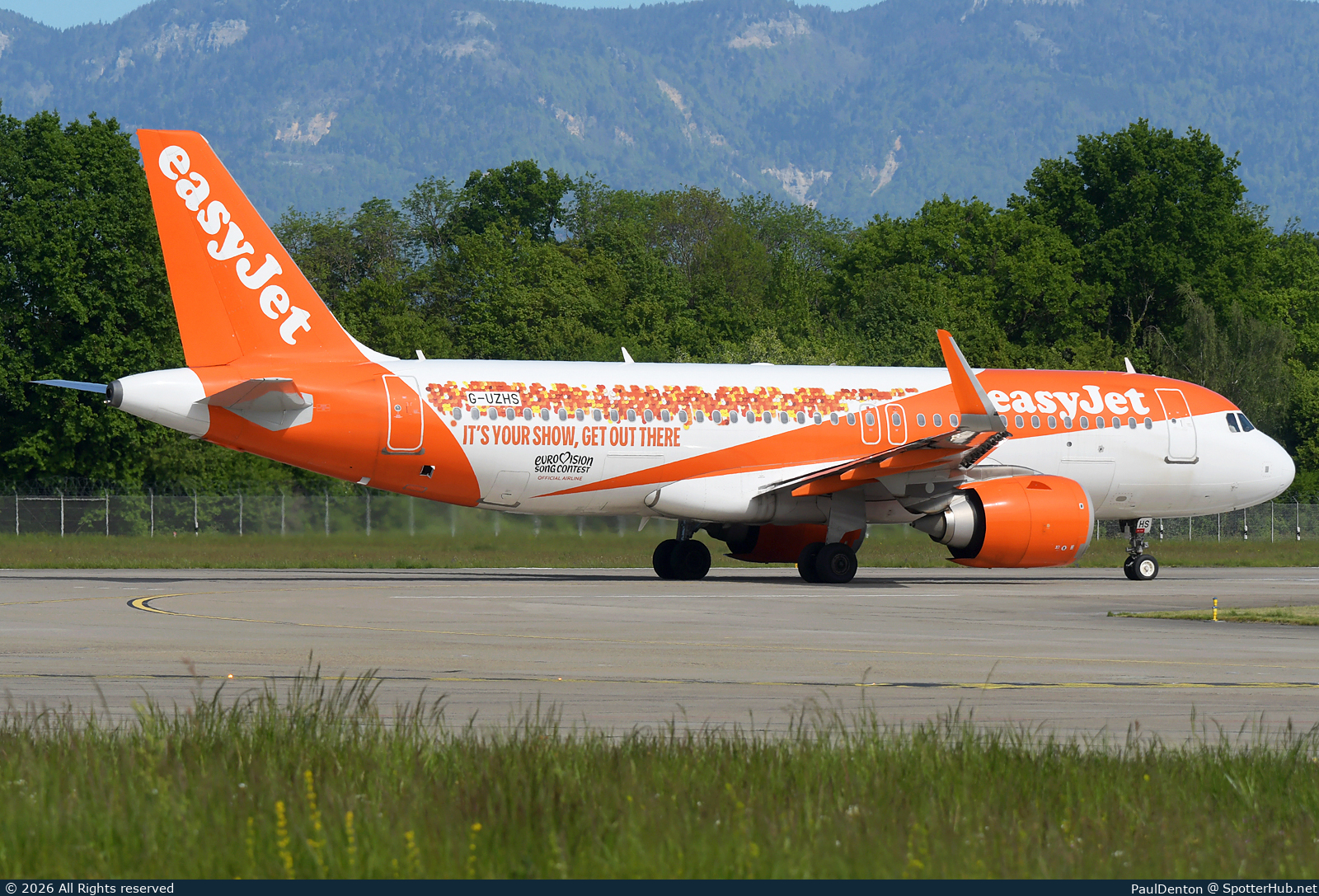 Photo of G-UZHS - Airbus A320-251N operated by easyJet