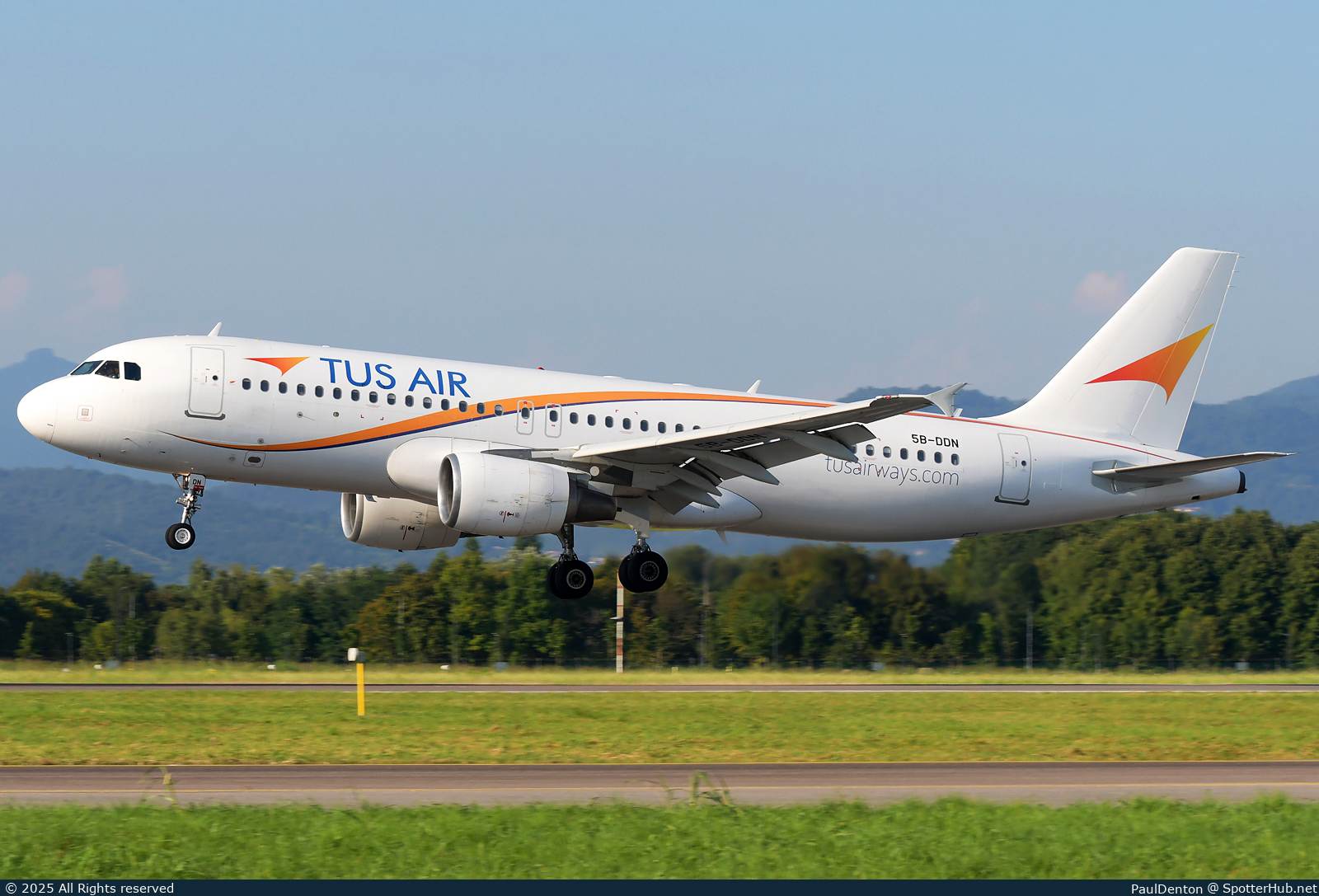 Photo of 5B-DDN - Airbus A320-214 operated by TUS Airways