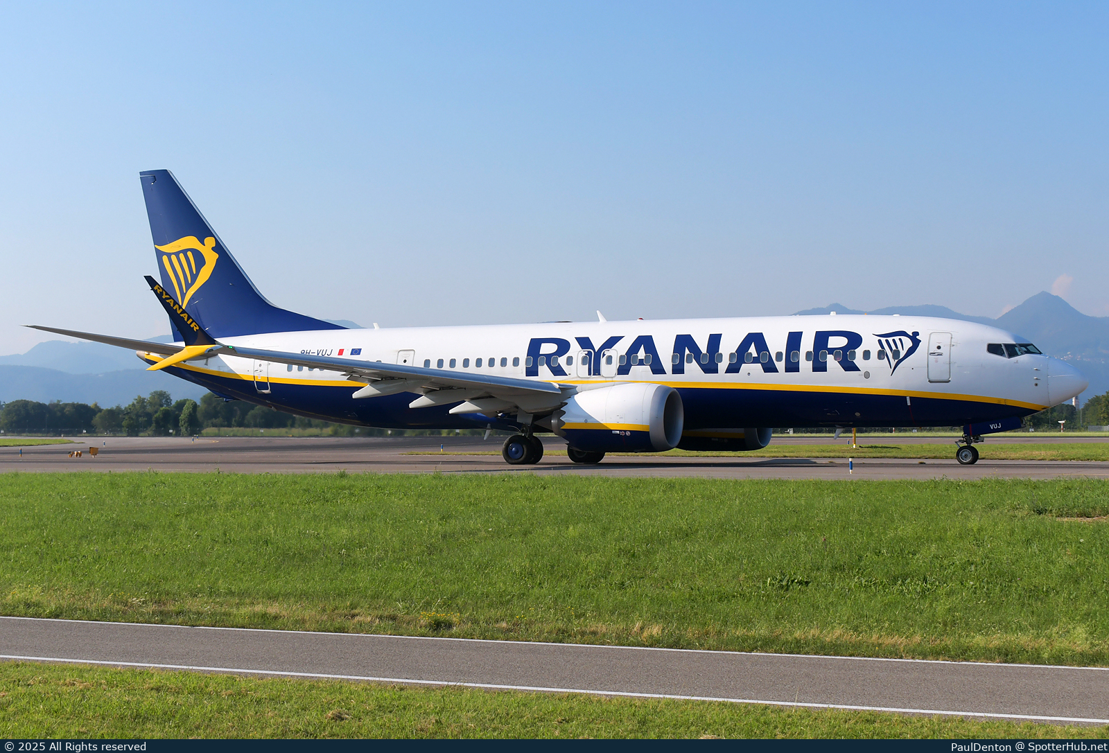 Photo of 9H-VUJ - Boeing 737 MAX 8-200 operated by Ryanair (opb Malta Air)