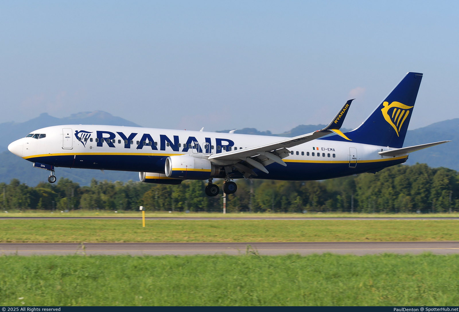 Photo of EI-EMA - Boeing 737-8AS operated by Ryanair