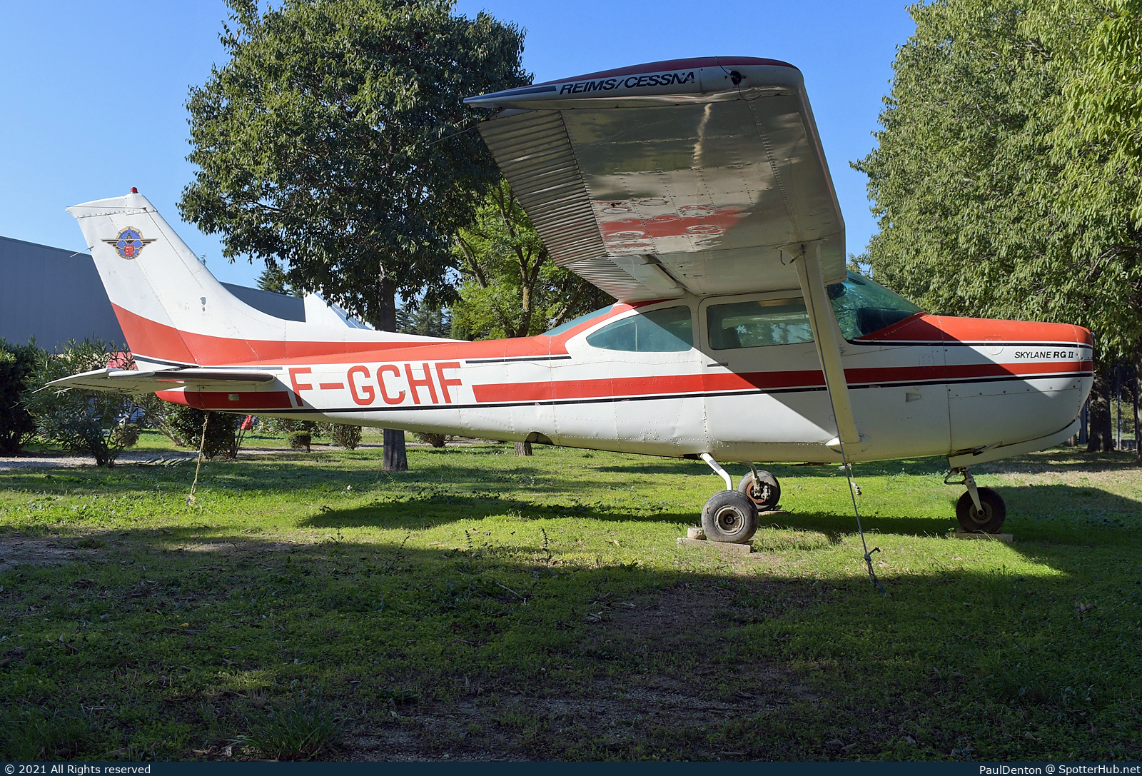Photo of F-GCHF - Reims-Cessna FR182 Skylane RG operated by Private