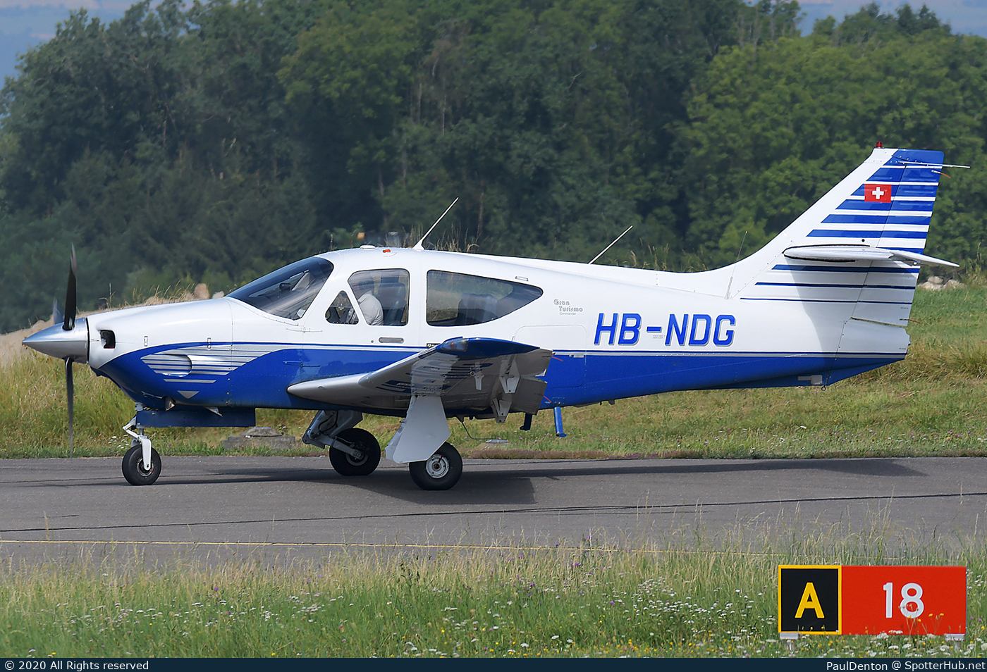 Photo of HB-NDG - Rockwell Commander 114A operated by Private
