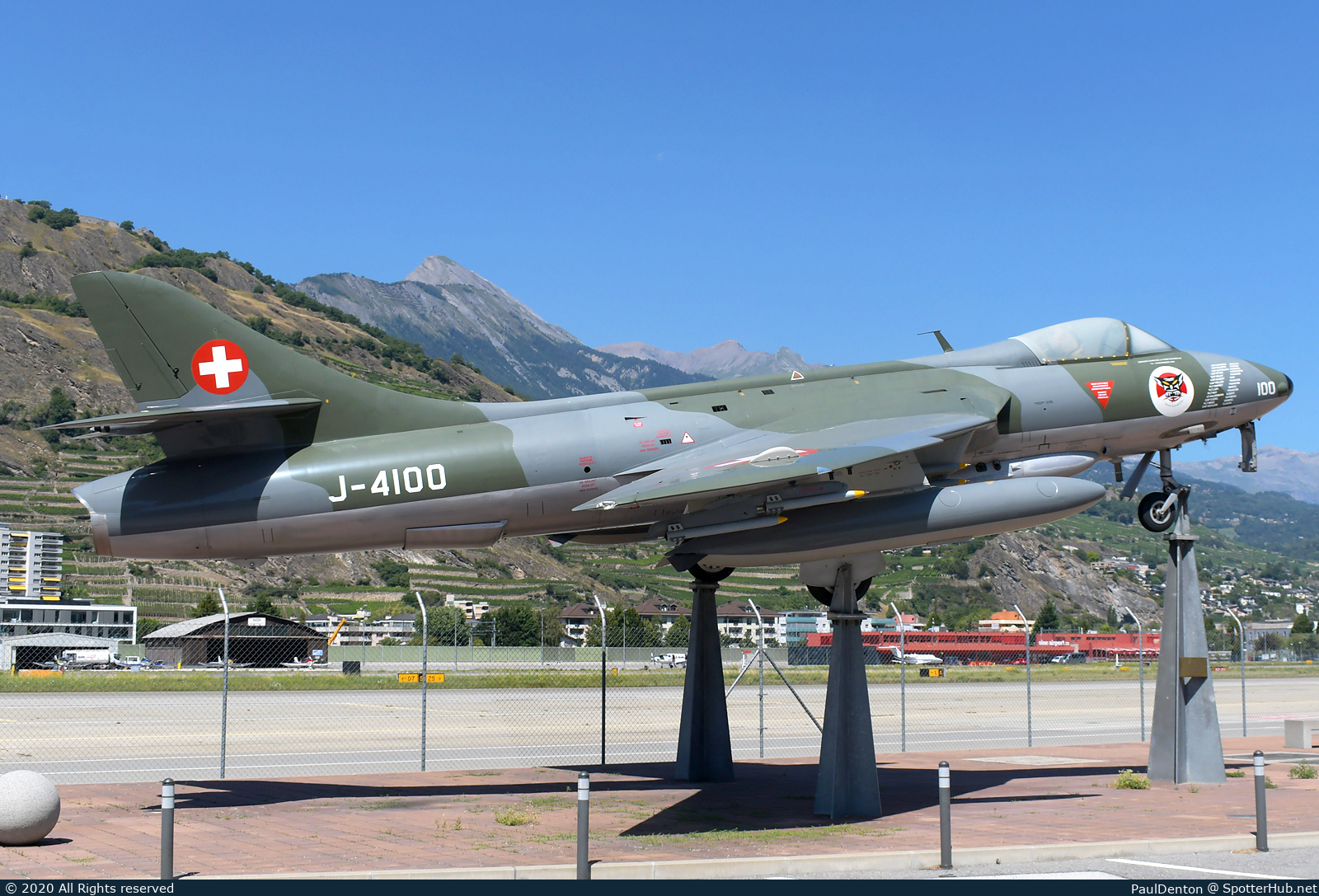 Photo of J-4100 - Hawker Hunter Mk.58 operated by Swiss Air Force