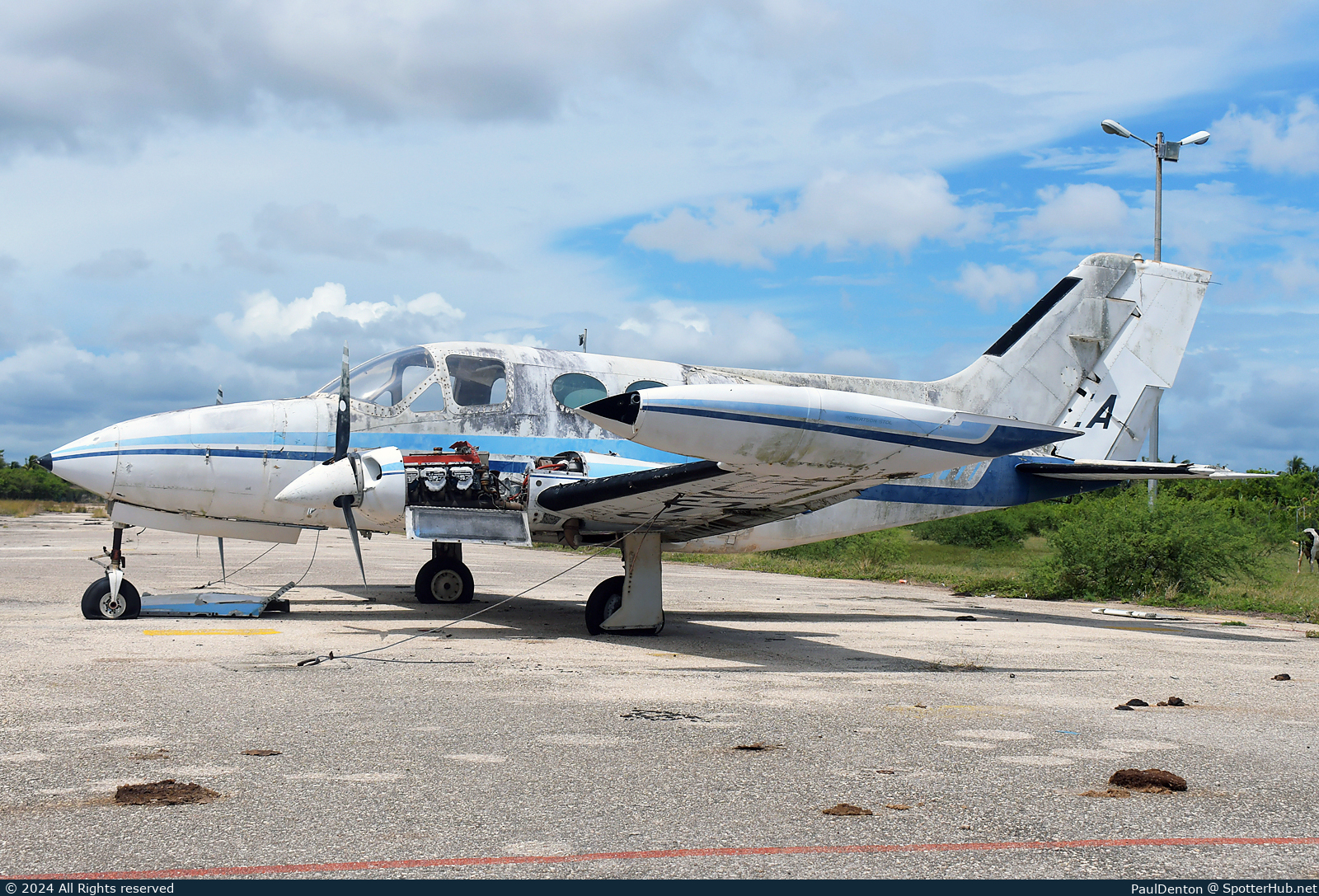 Photo of C-GYEA - Cessna 414 Chancellor