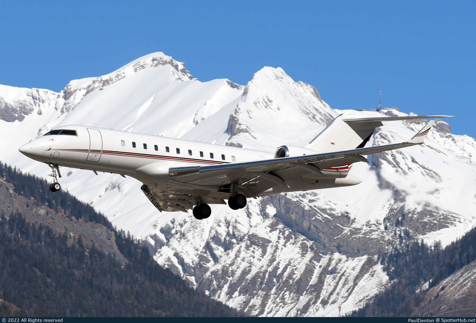 Photo of CS-GLZ - Bombardier Global 5000 operated by NetJets Europe