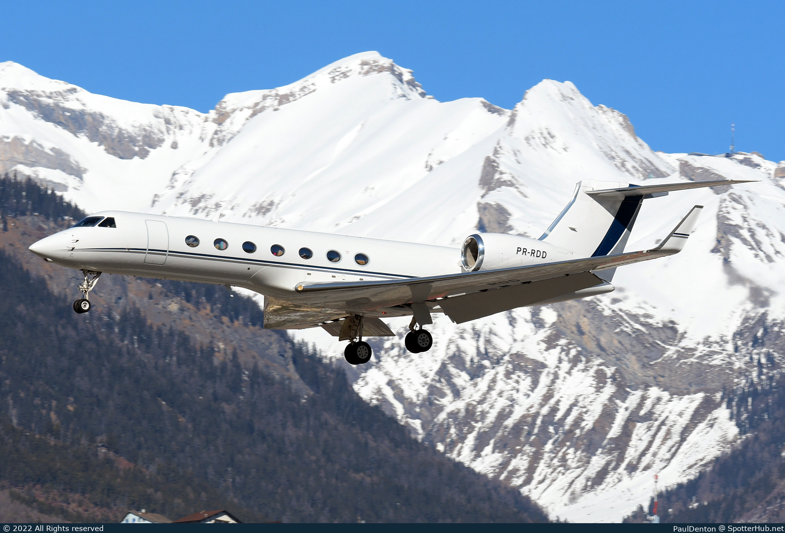 Photo of PR-RDD - Gulfstream GV-SP (G550) operated by Helistar Táxi Aéreo