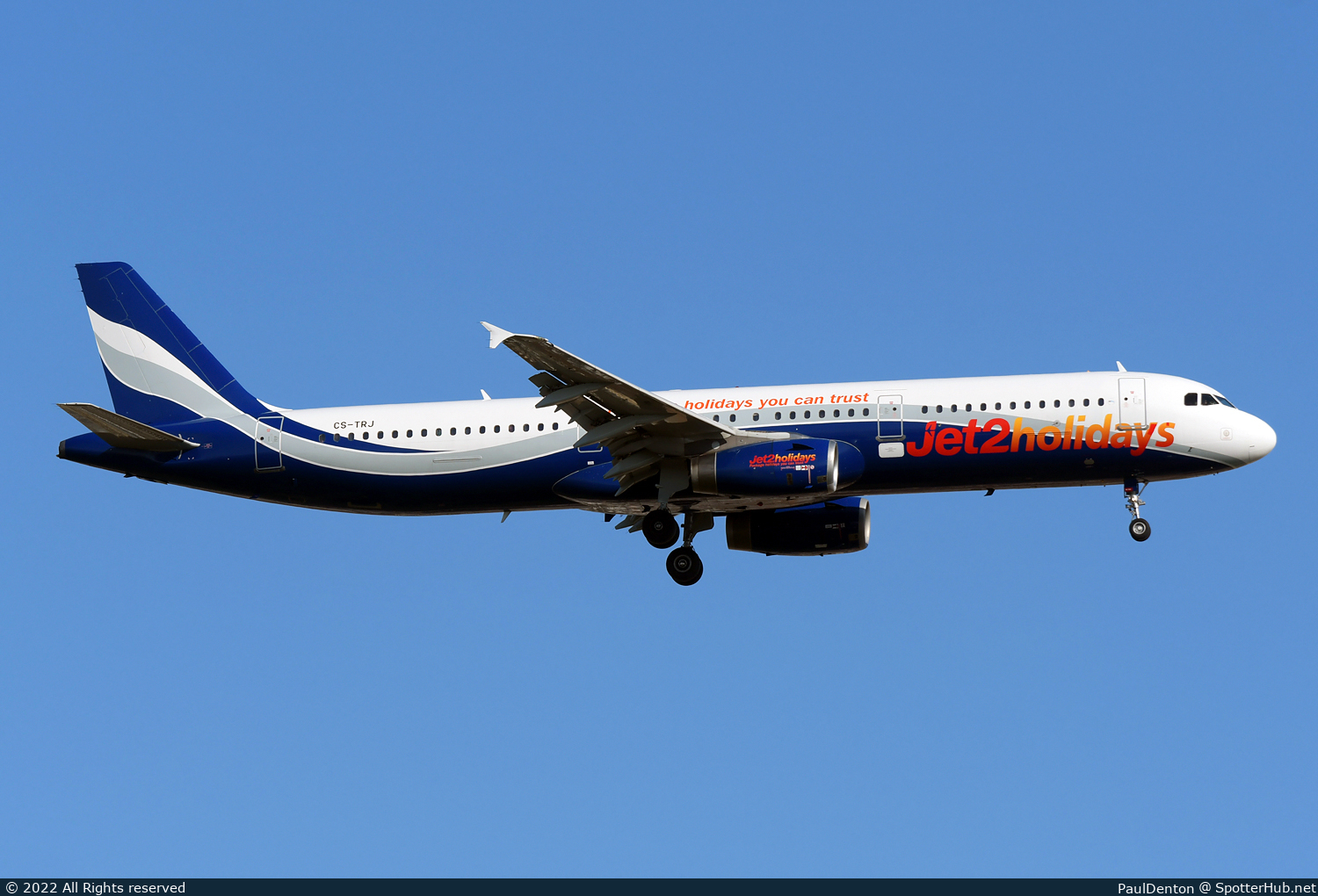 Photo of CS-TRJ - Airbus A321-231 operated by Jet2 (opb Hi Fly)