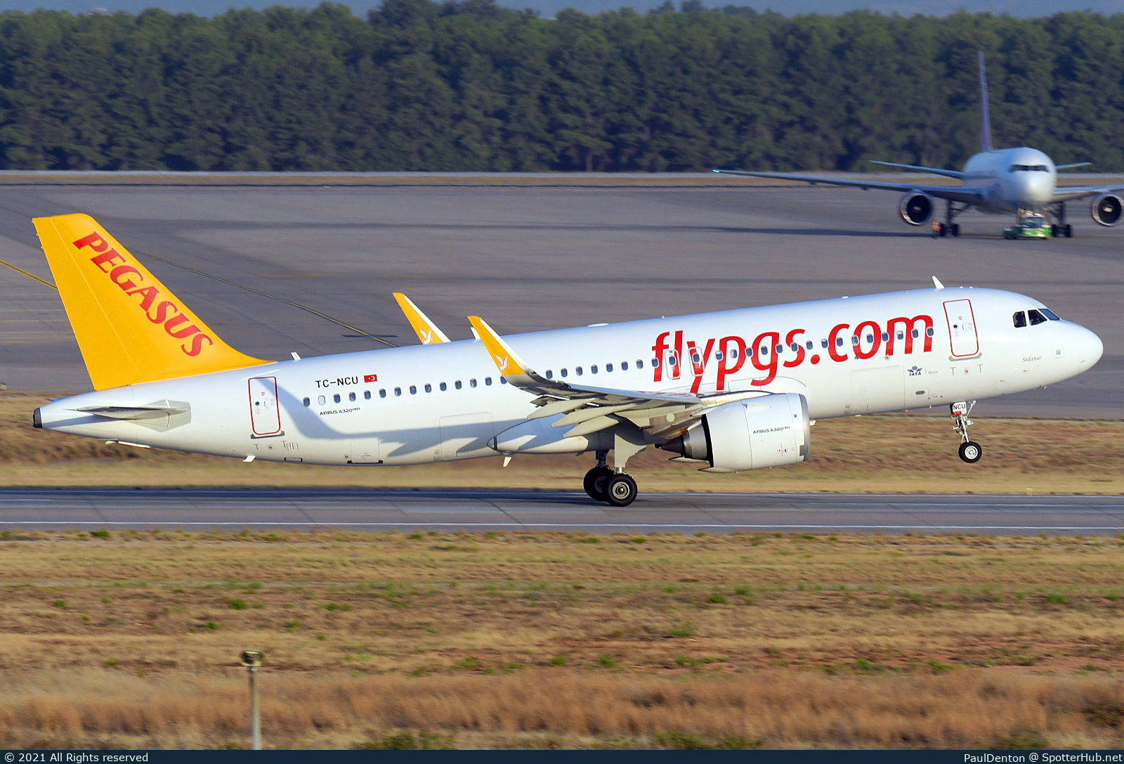 Photo of TC-NCU - Airbus A320-251N operated by Pegasus Airlines