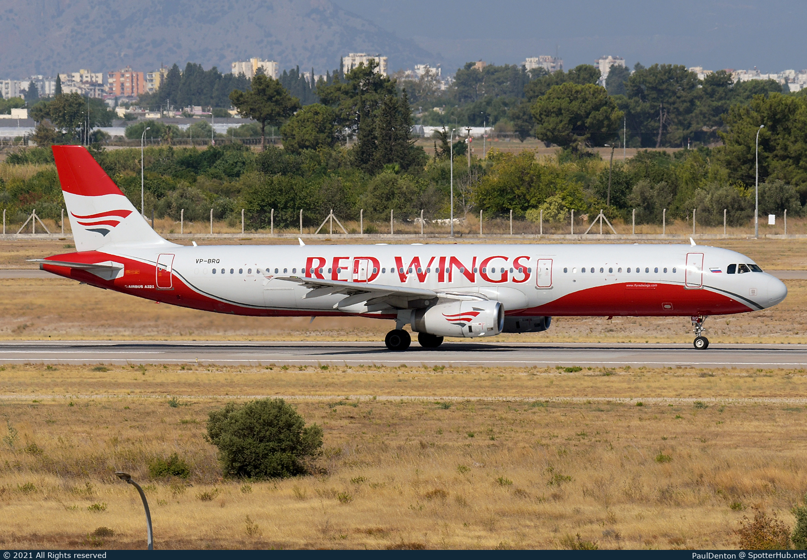 Photo of VP-BRQ - Airbus A321-231 operated by Red Wings