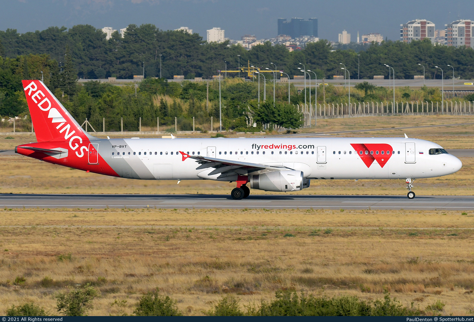 Photo of VP-BVT - Airbus A321-231 operated by Red Wings