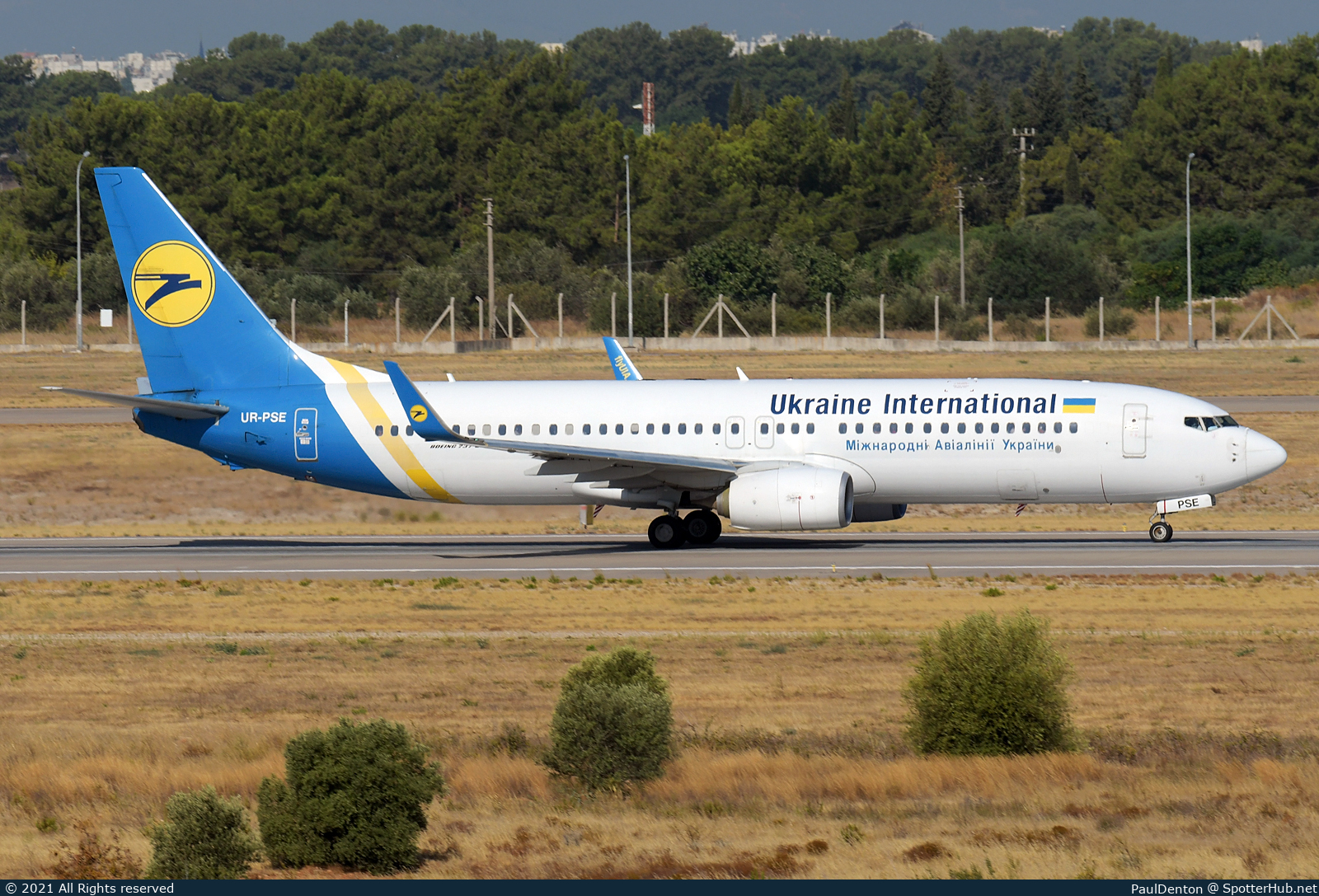Photo of UR-PSE - Boeing 737-84R operated by Ukraine International Airlines
