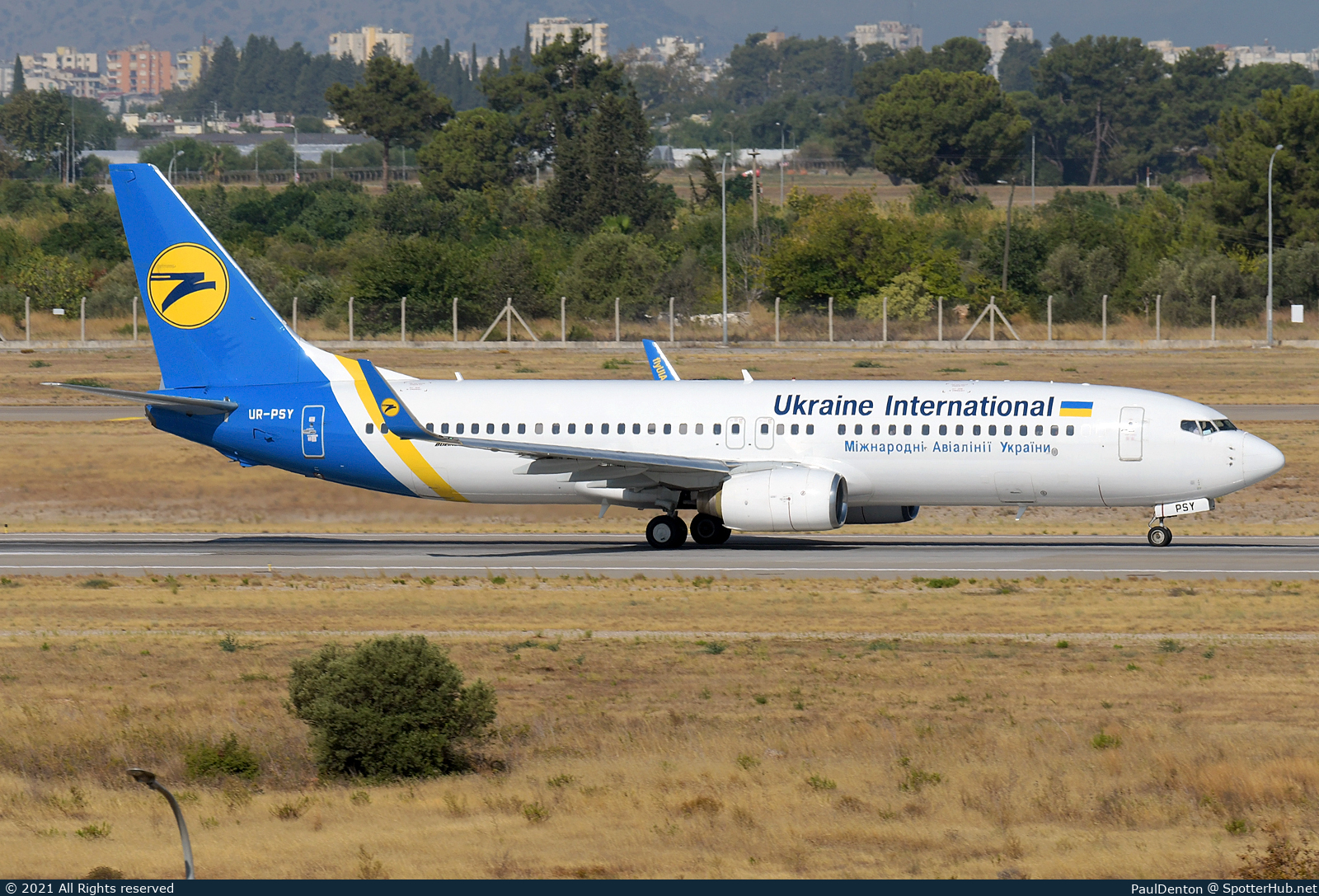 Photo of UR-PSY - Boeing 737-8EH operated by Ukraine International Airlines