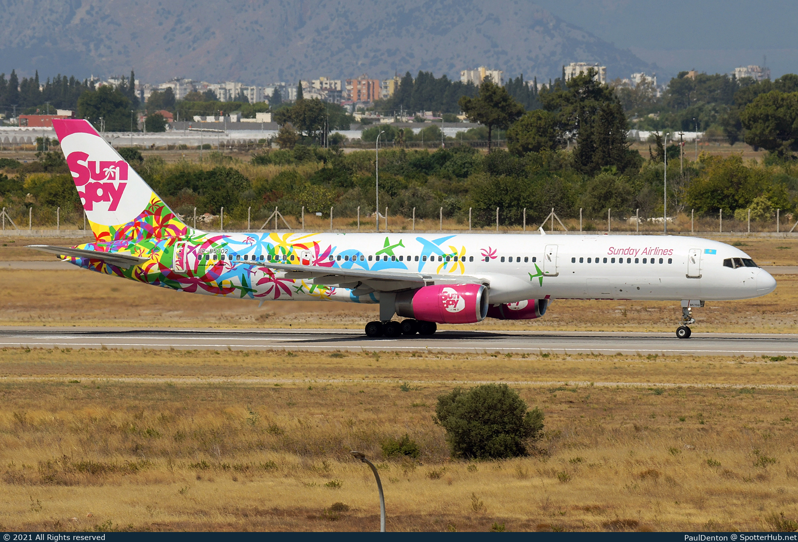 Photo of UP-B5702 - Boeing 757-21B operated by Sunday Airlines