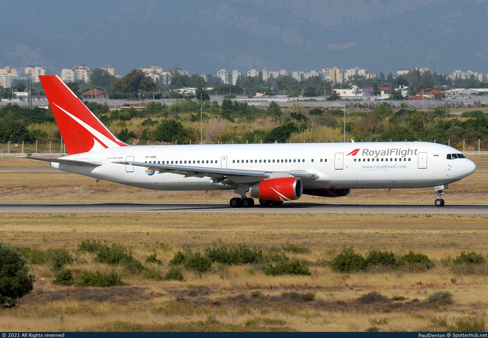 Photo of VP-BRE - Boeing 767-3W0(ER) operated by Royal Flight