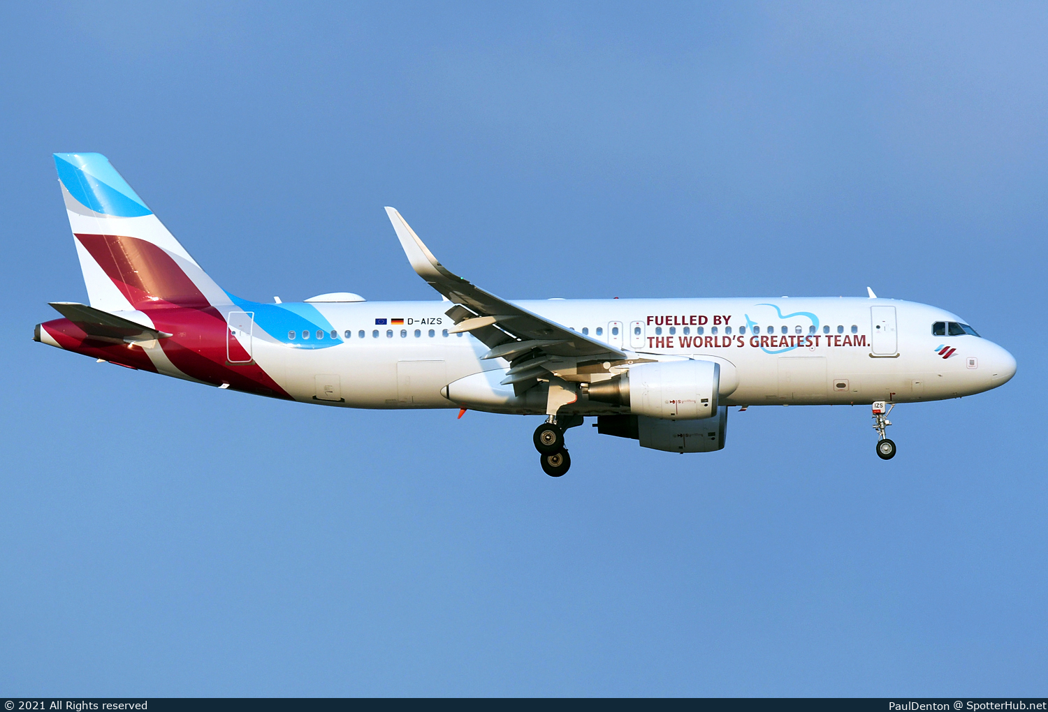 Photo of D-AIZS - Airbus A320-214 operated by Eurowings