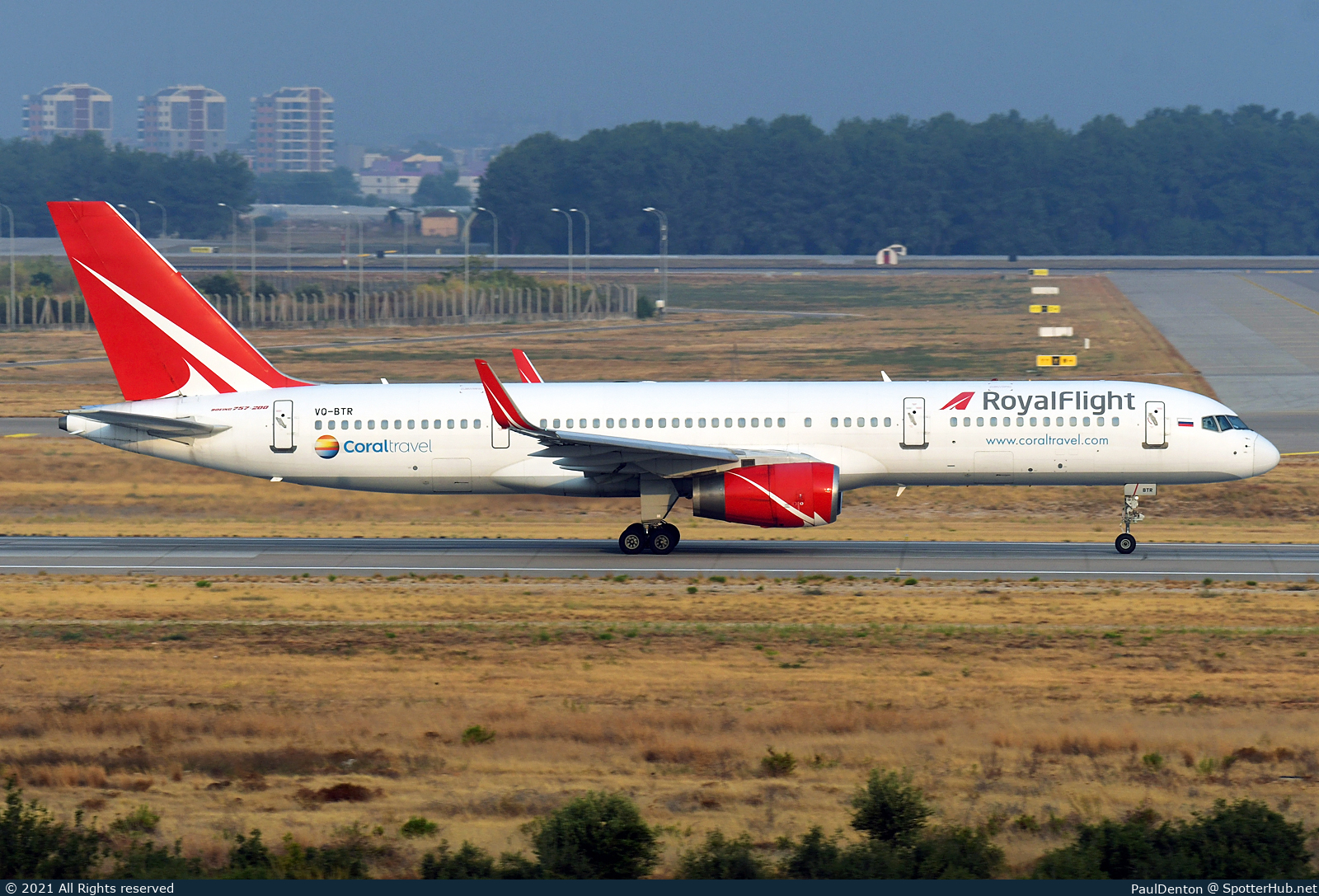 Photo of VQ-BTR - Boeing 757-28A operated by Royal Flight