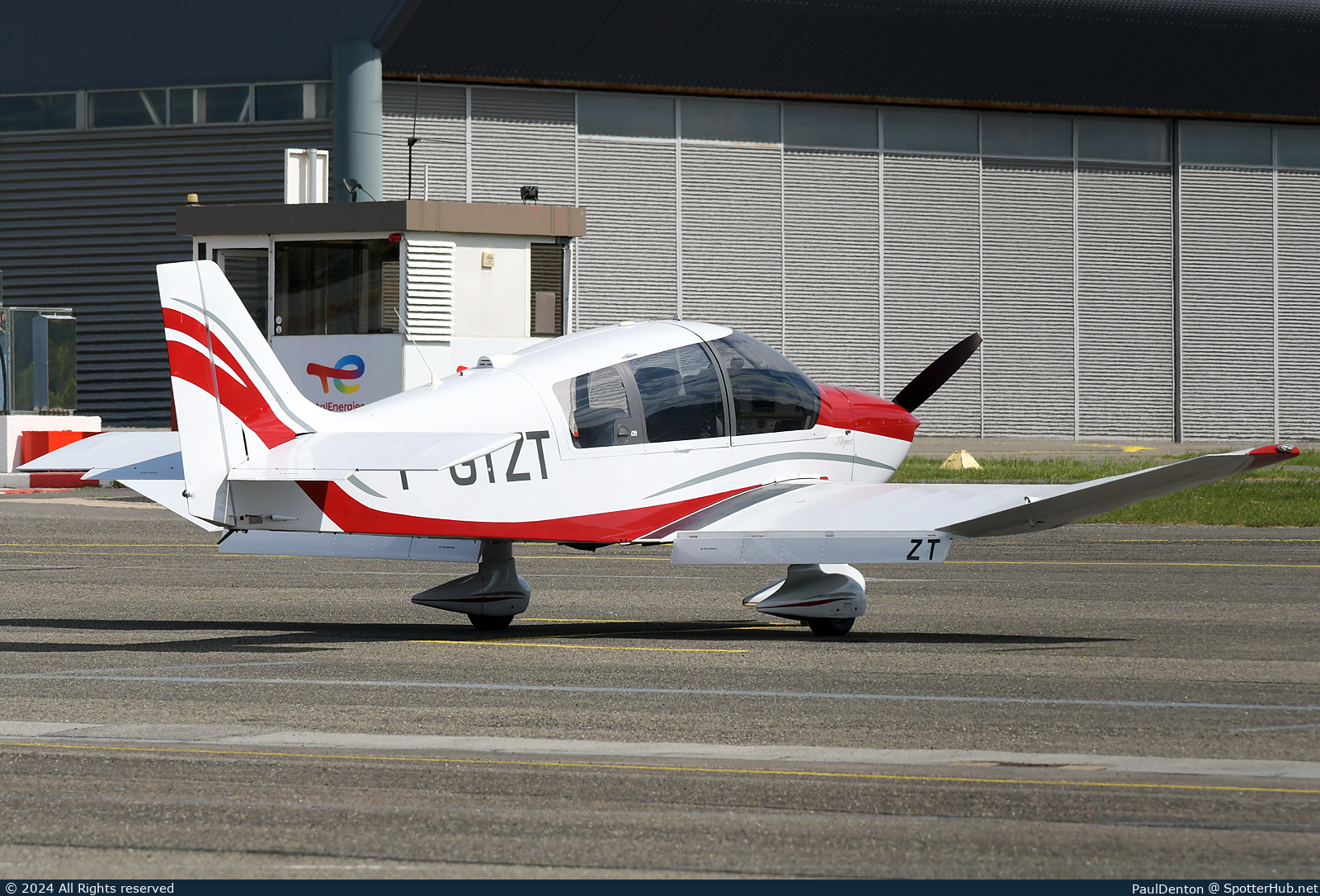 Photo of F-GTZT - Robin DR400/180 Régent operated by Club Aéronautique d'Annemasse