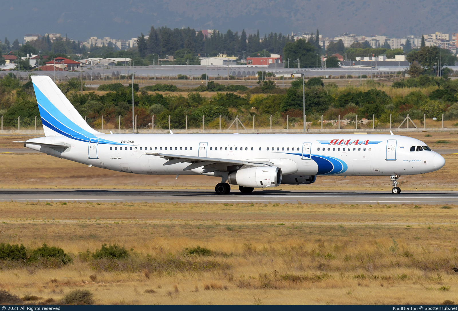 Photo of VQ-BSM - Airbus A321-231 operated by Yamal Airlines