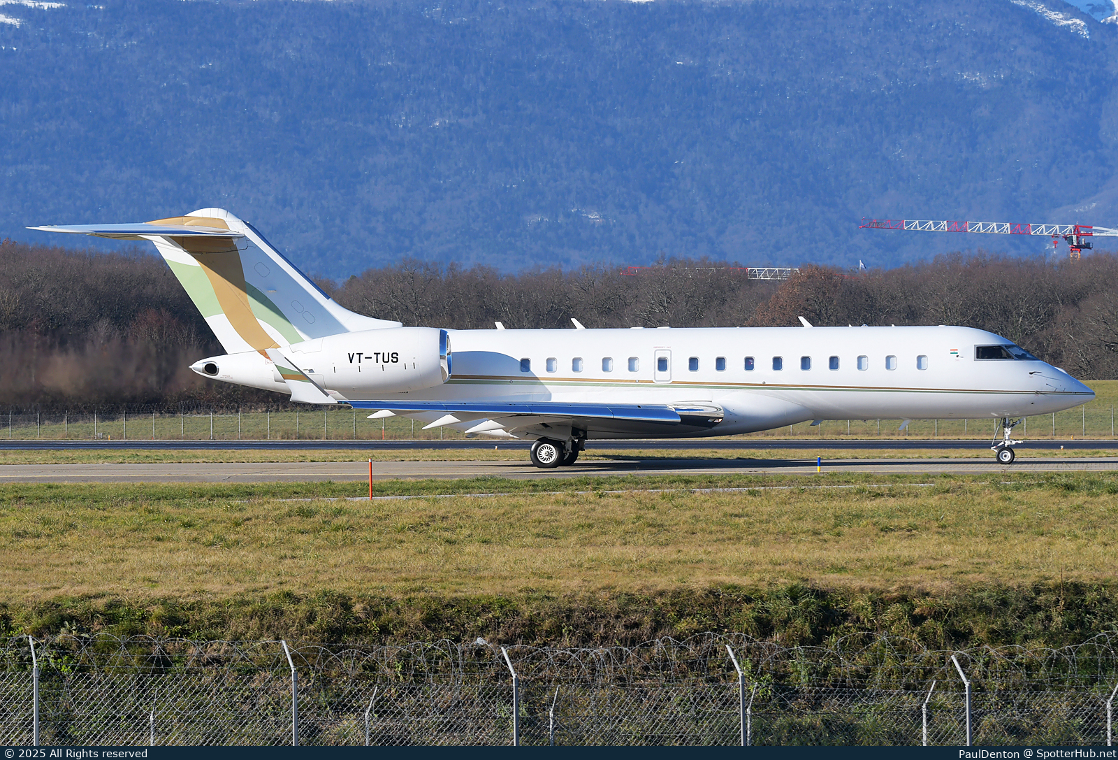 Photo of VT-TUS - Bombardier Global Express XRS operated by Private