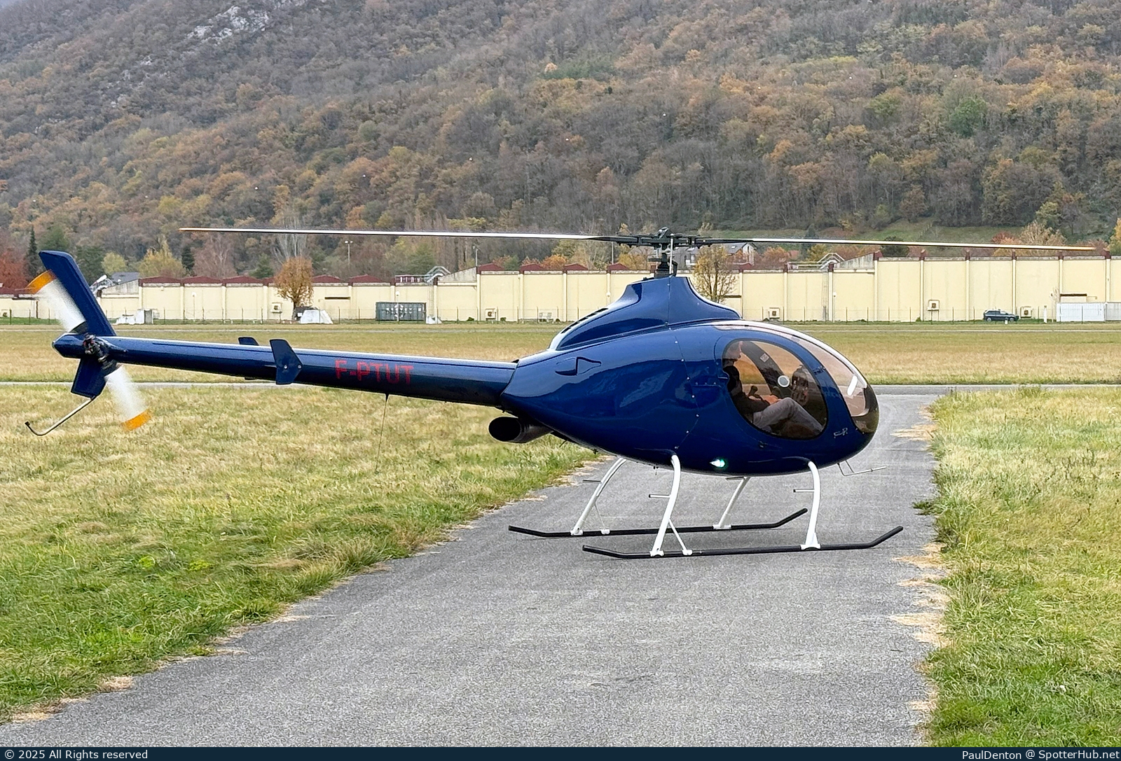 Photo of F-PTUT - AvioTecnica ES-101 Raven operated by Héliclub Cyril Lemercier