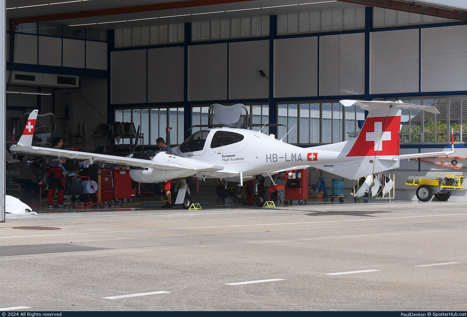 Photo of HB-LMA - Diamond DA42-VI Twin Star operated by European Flight Academy (opb Lufthansa Aviation Training Switzerland)