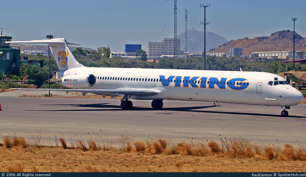 Photo of SE-RDE - McDonnell Douglas MD-83 operated by Viking Airlines
