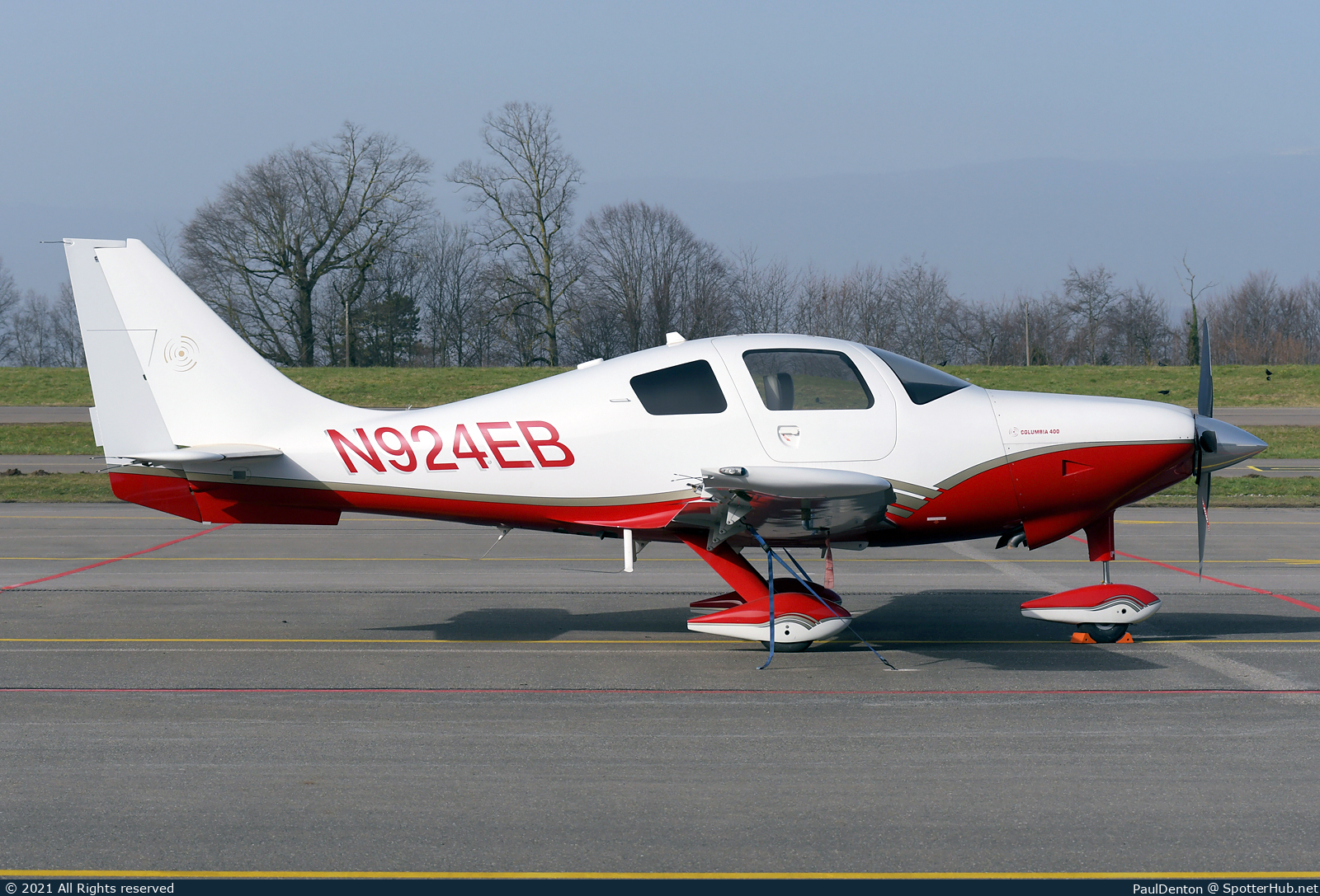 Photo of N924EB - Lancair Columbia 400 operated by Private
