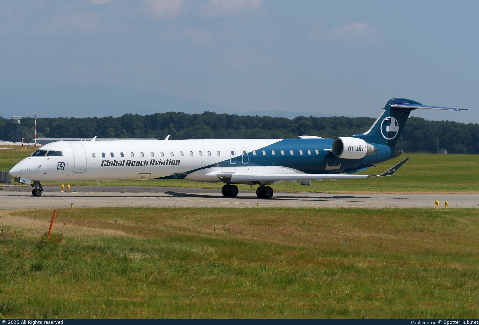 Photo of OY-MIT - Bombardier CRJ-900LR operated by Global Reach Aviation