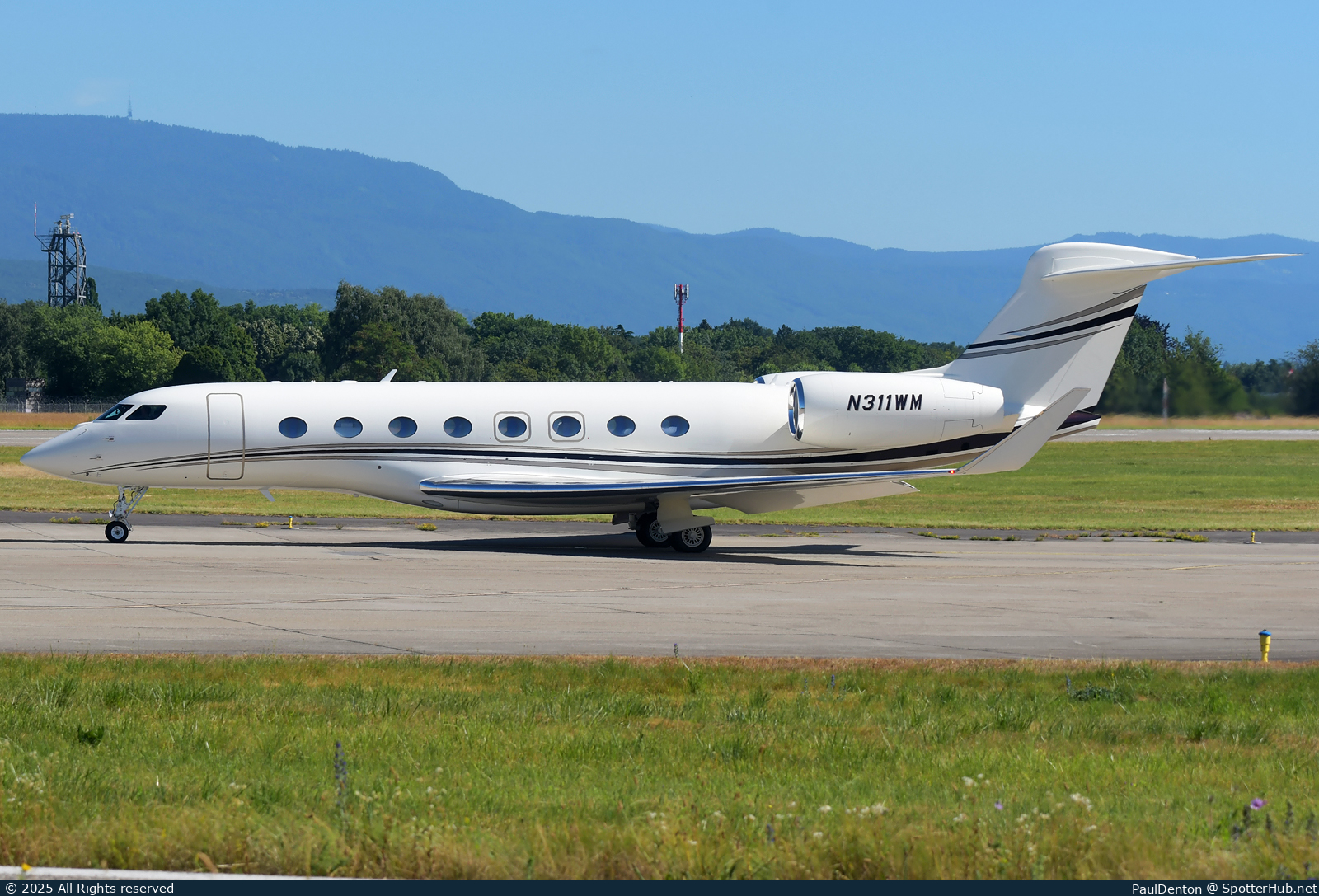 Photo of N311WM - Gulfstream G650ER operated by Private