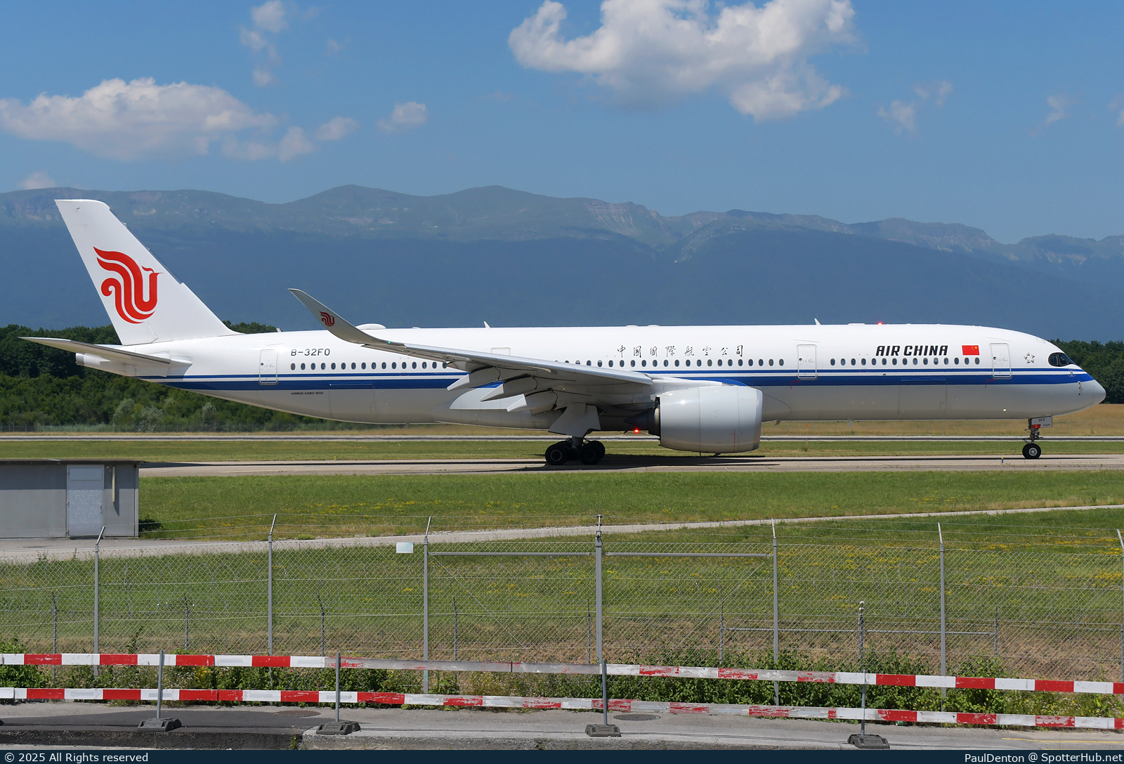 Photo of B-32F0 - Airbus A350-941 operated by Air China