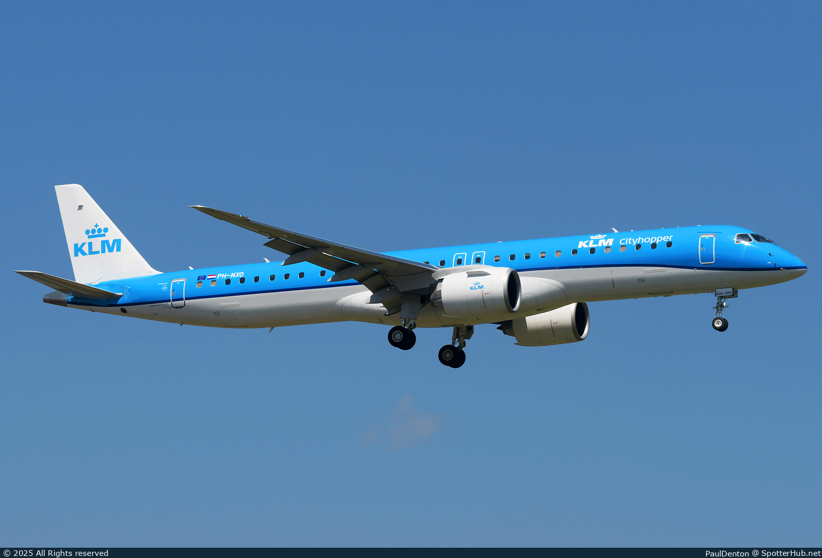 Photo of PH-NXO - Embraer ERJ-195-E2 operated by KLM Cityhopper