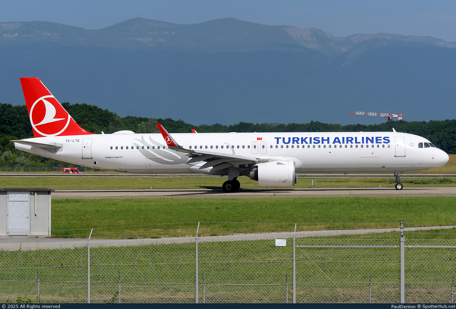 Photo of TC-LTE - Airbus A321-271NX operated by Turkish Airlines