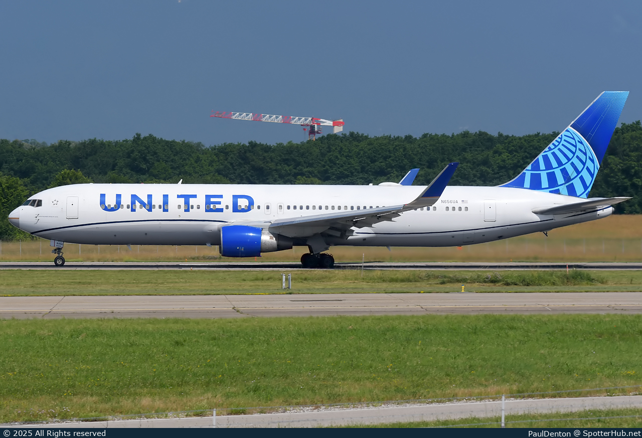 Photo of N656UA - Boeing 767-322(ER) operated by United Airlines