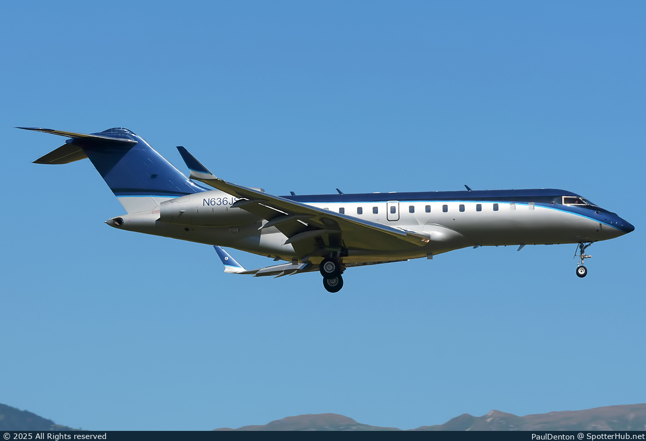 Photo of N636JS - Bombardier Global 5000 operated by Private